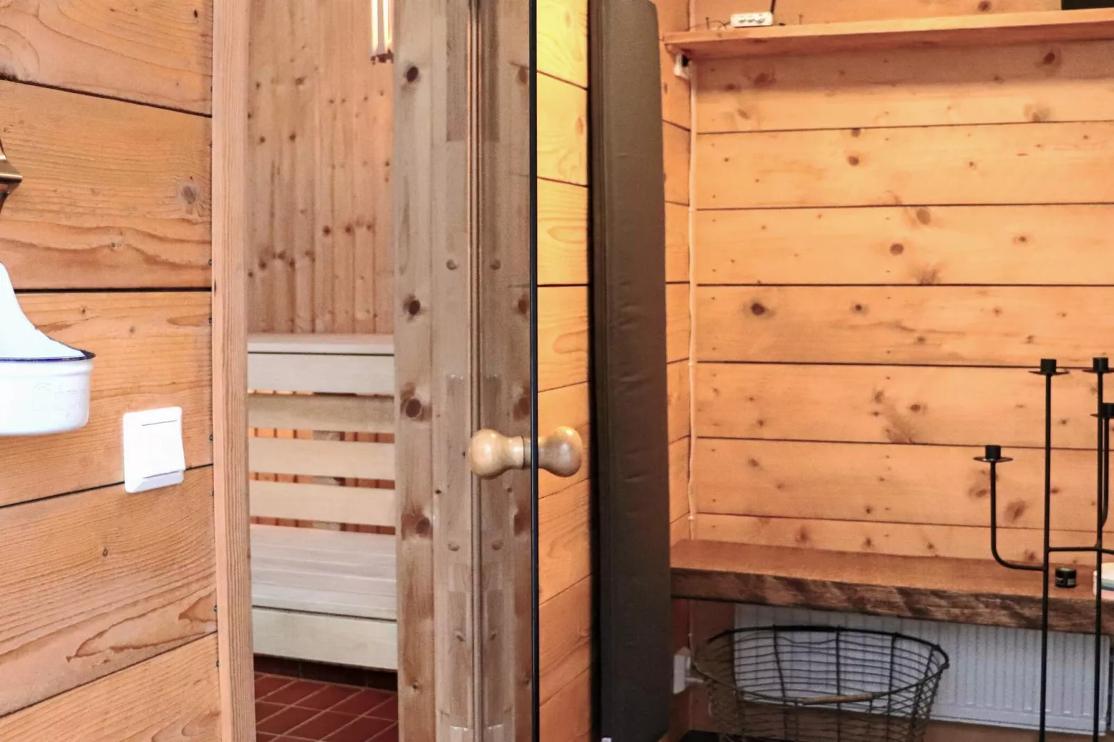 Vakantiehuis met 3 slaapkamers en sauna-Sauna