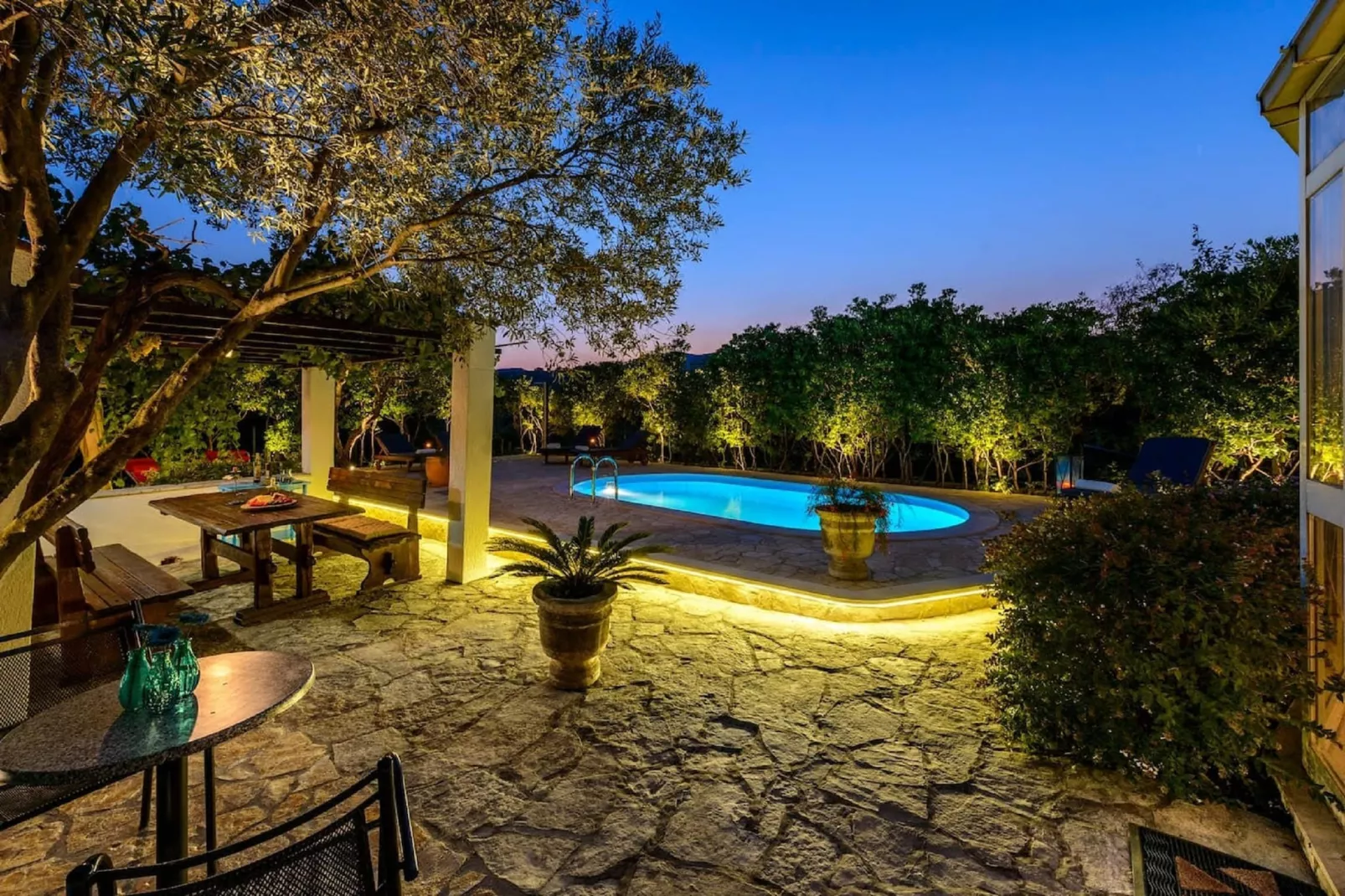 Villa Piano - Four Bedroom Villa with Terrace and Swimming Pool-Terrasbalkon