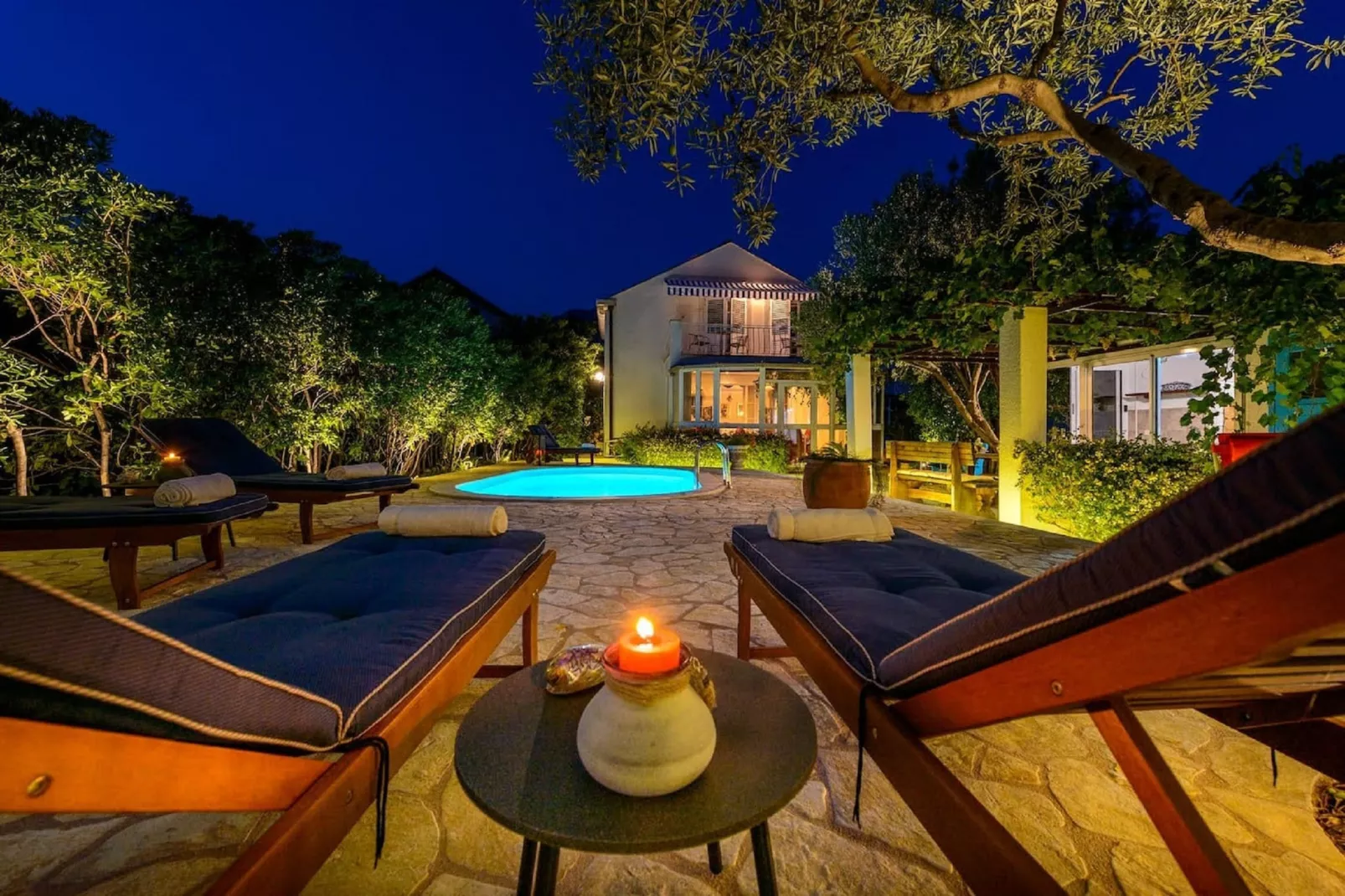Villa Piano - Four Bedroom Villa with Terrace and Swimming Pool-Zwembad