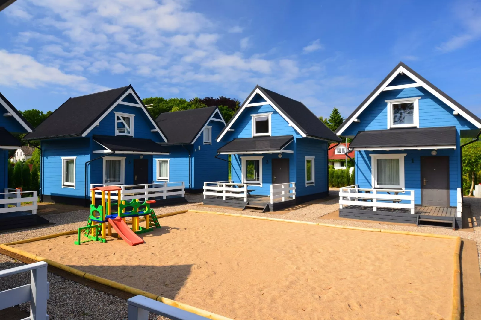 Modern Holiday homes Rewal-Buitenkant zomer