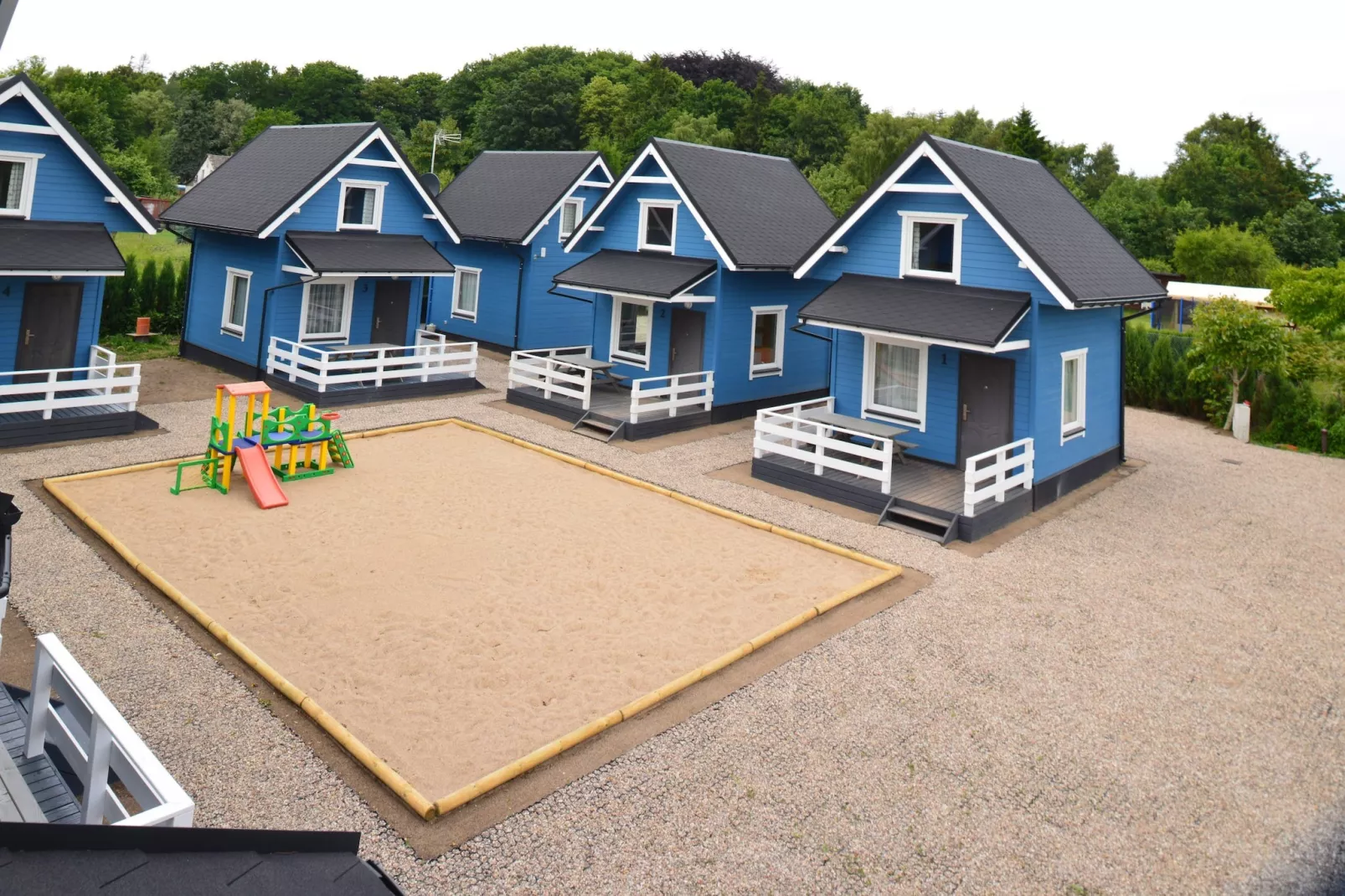 Modern Holiday homes Rewal-Buitenkant zomer