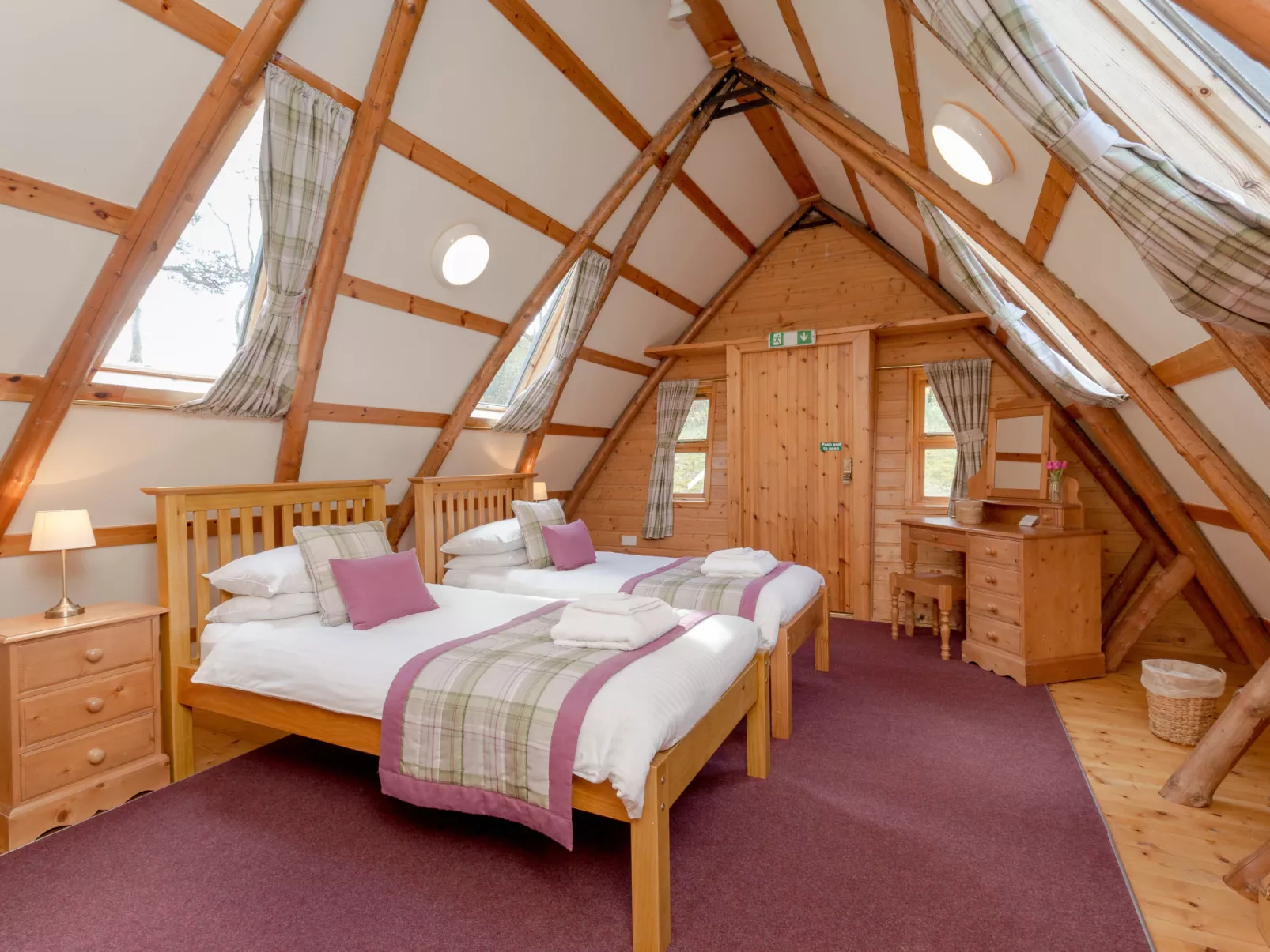 Rabbie Burns Lodge-Binnen