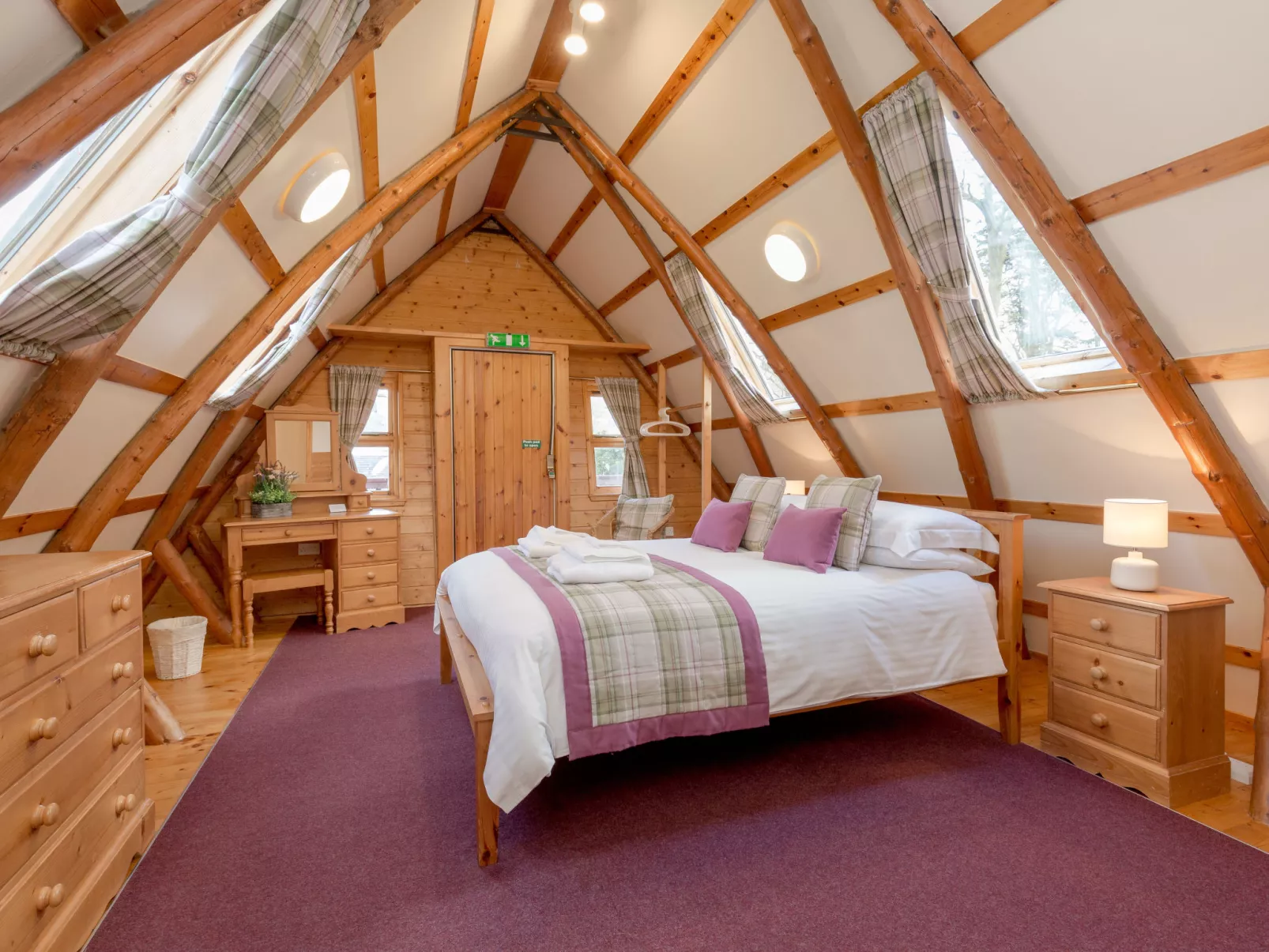 Rabbie Burns Lodge-Binnen