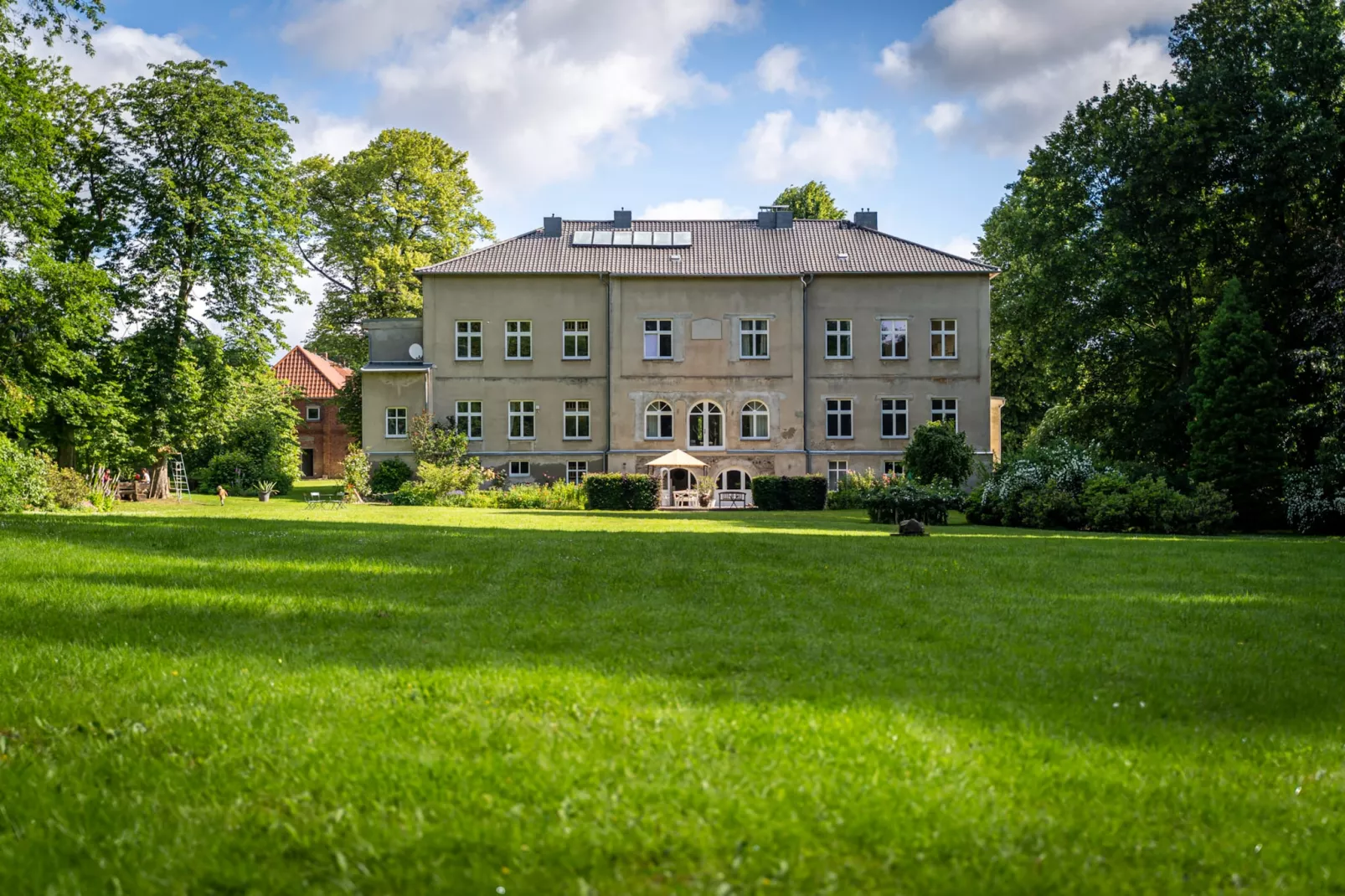 Ferienwohnung Weitblick-Buitenkant zomer