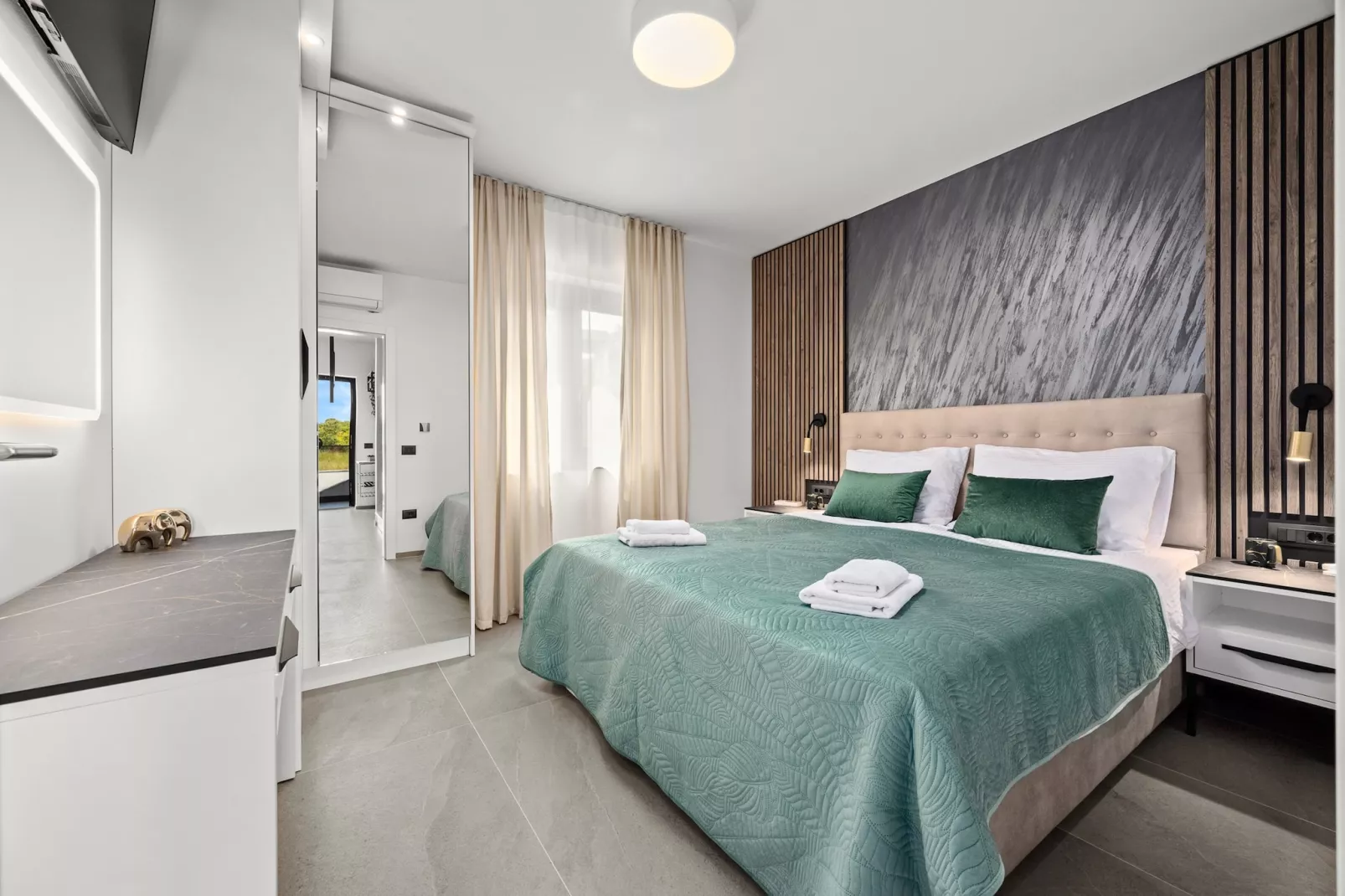 Villa Antares - Luxurious Vacation Oasis-Slaapkamer