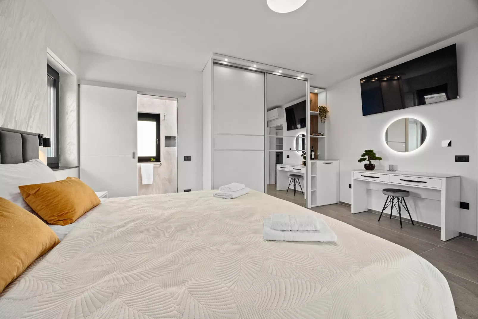Villa Antares - Luxurious Vacation Oasis-Slaapkamer