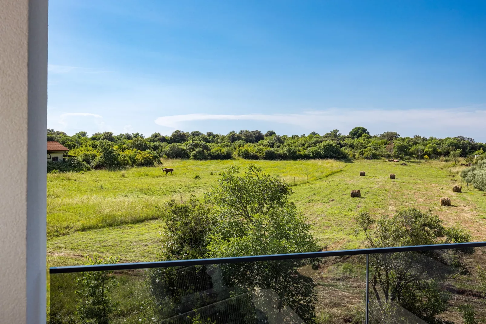 Villa Antares - Luxurious Vacation Oasis-Terrasbalkon