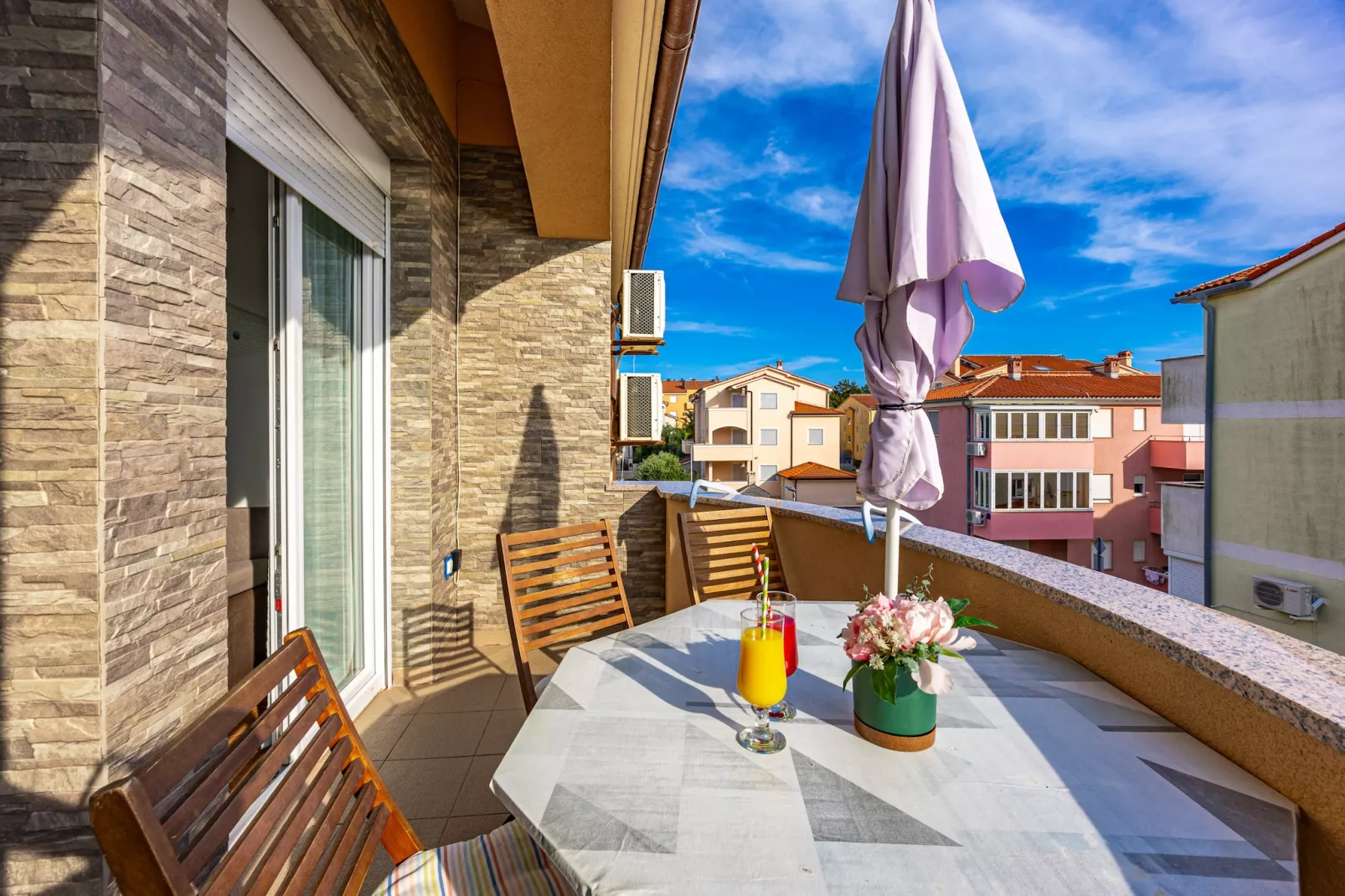 Mijic Studio 3 - 250 m from the Beach-Terrasbalkon