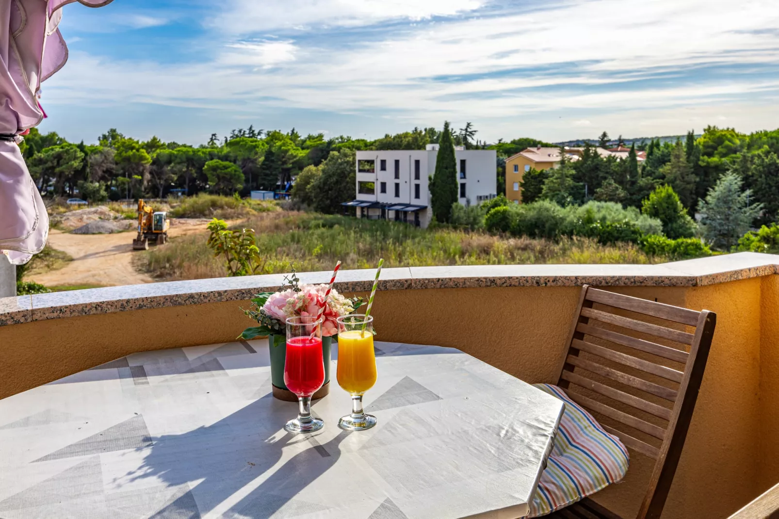 Mijic Studio 3 - 250 m from the Beach-Terrasbalkon