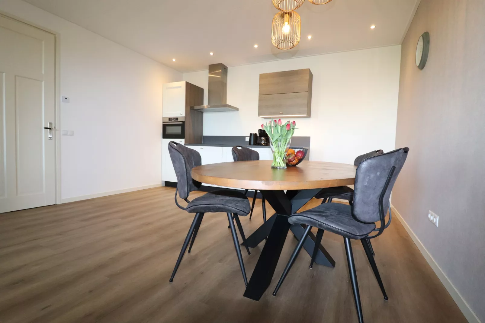 Berkenhof appartment-Eetkamer
