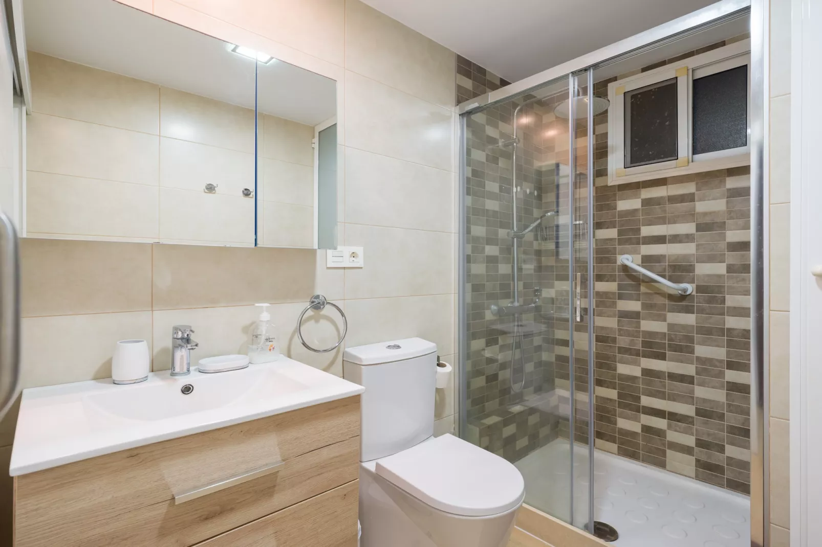 DOÑANA HOME-Badkamer