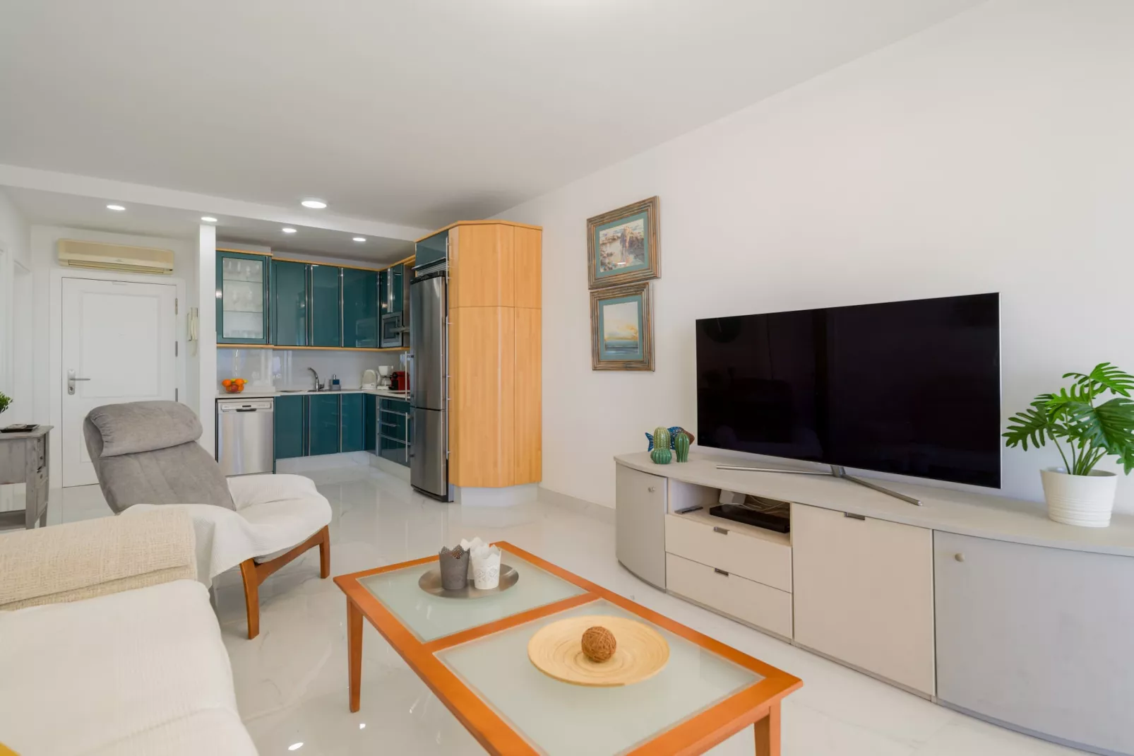 MOGAN BEACH BLUE SKY-Woonkamer