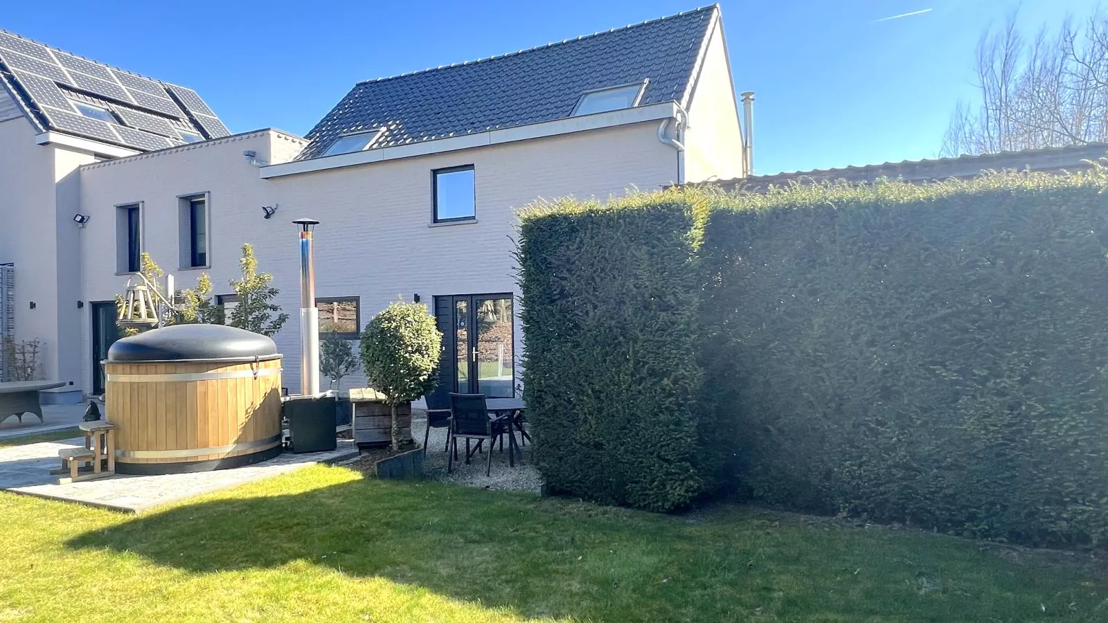 Casa Anja-Buitenkant zomer