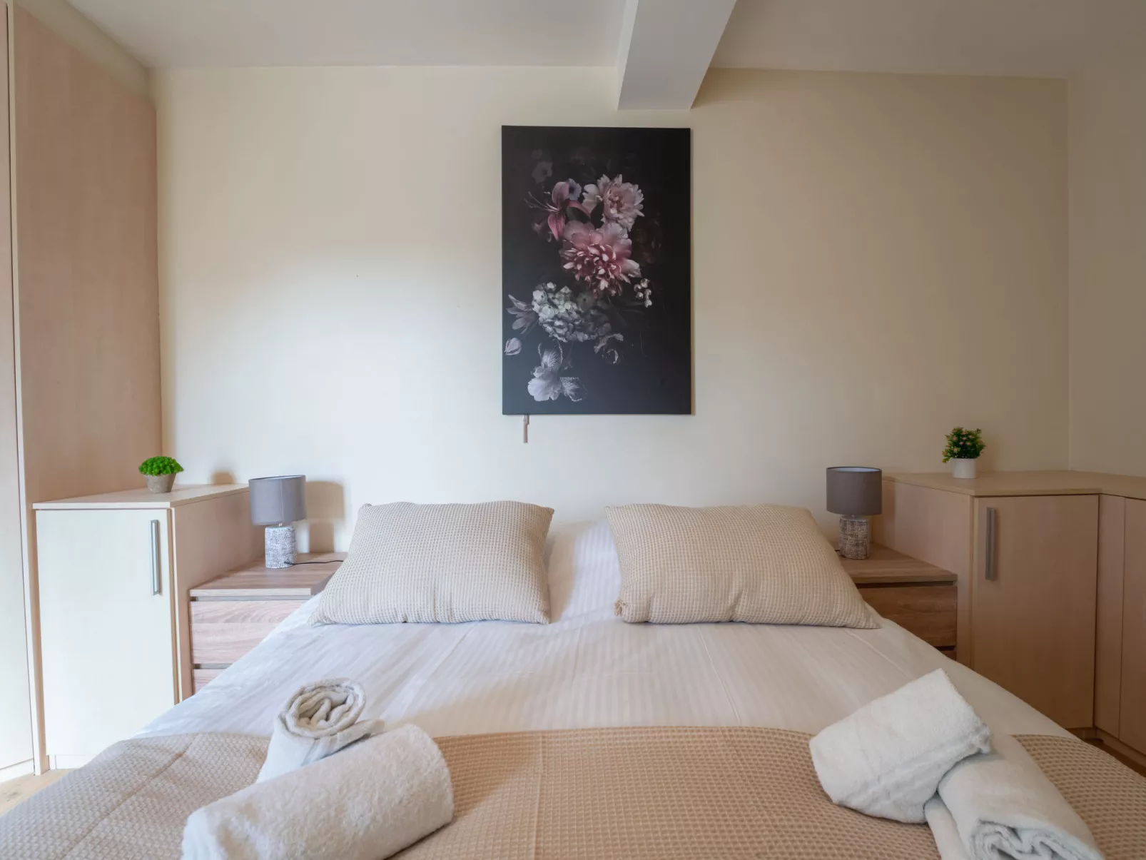 SeaRise with lateral sea view & parking-Binnen