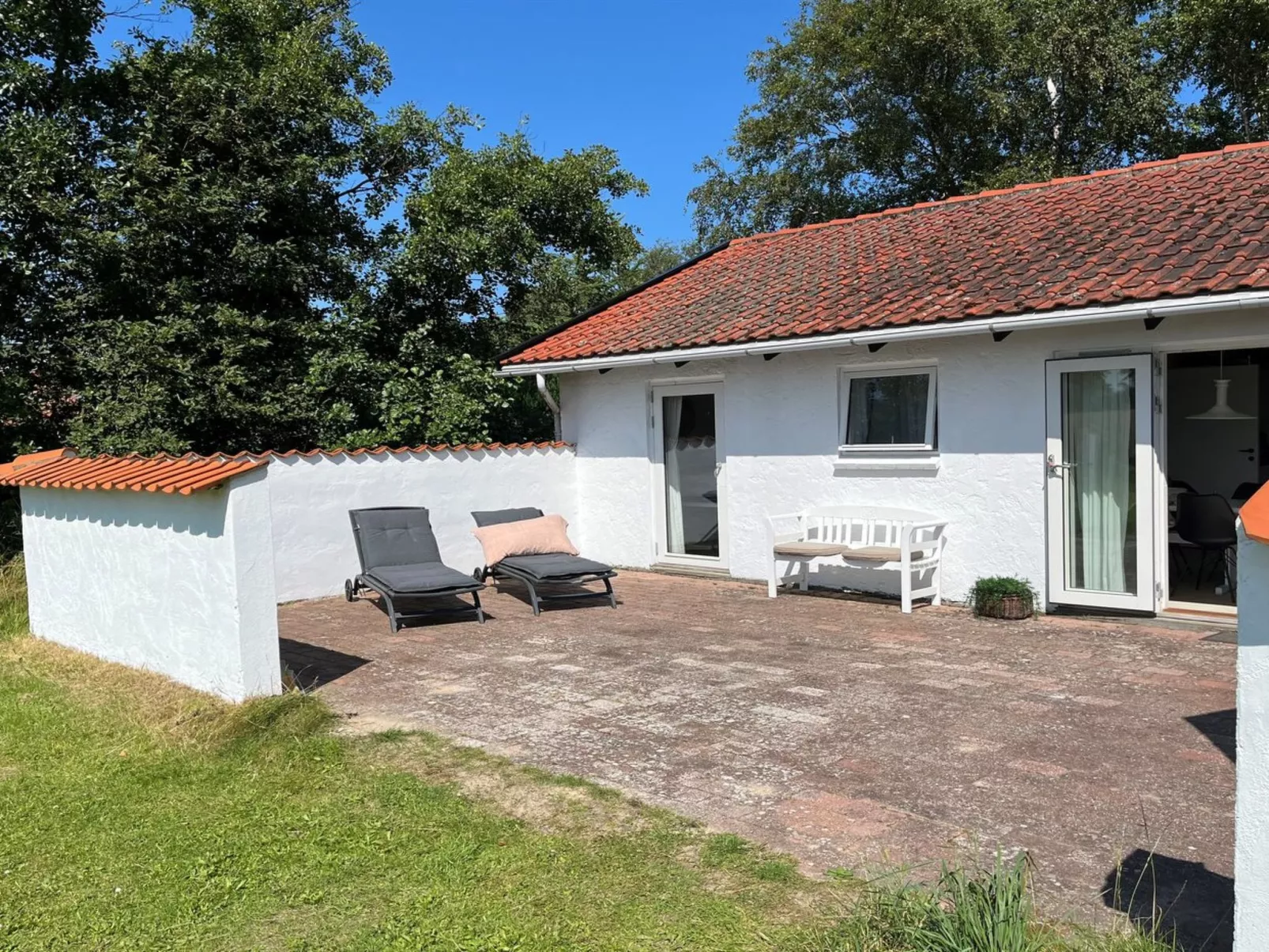 "Enrathi" - 600m from the sea-Buiten