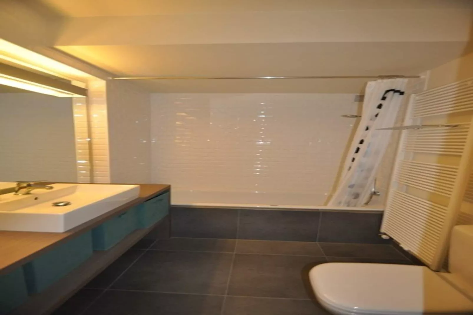 Residence ORION-5D-Badkamer