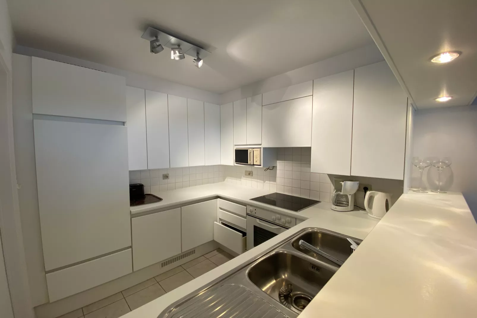 Residence Palm Beach-4D-Keuken