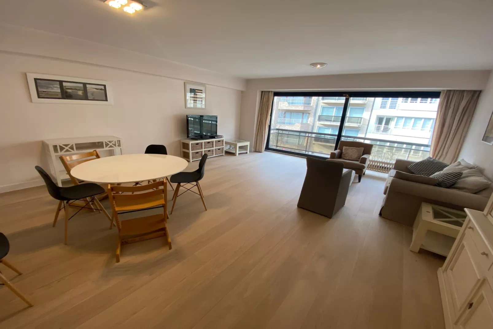 Residence Sundale-23-Eetkamer