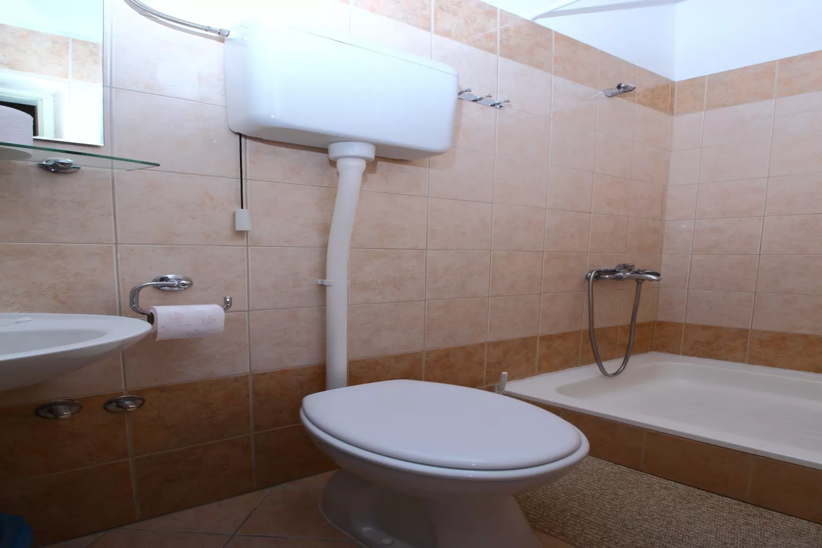 Apartments Magda- Backside Studio Apartment (Apartment 4)-Badkamer