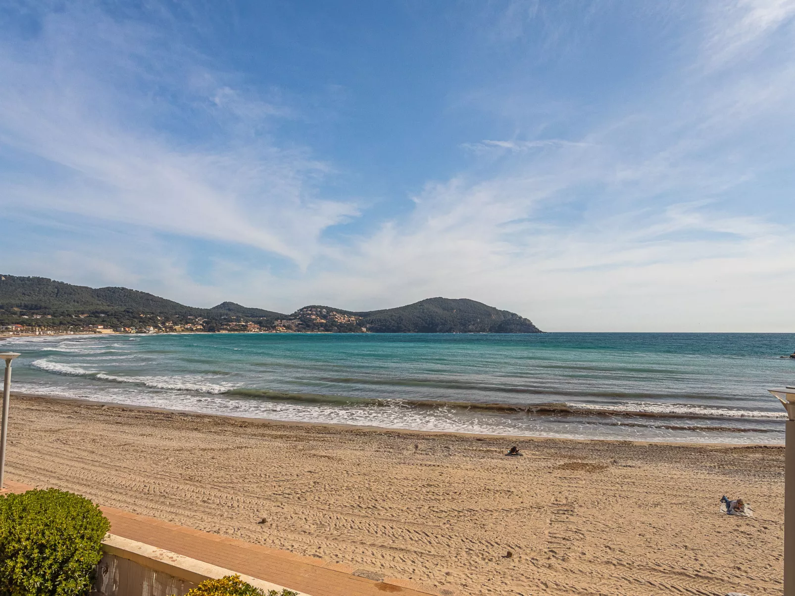 Baie des Lecques-Buiten