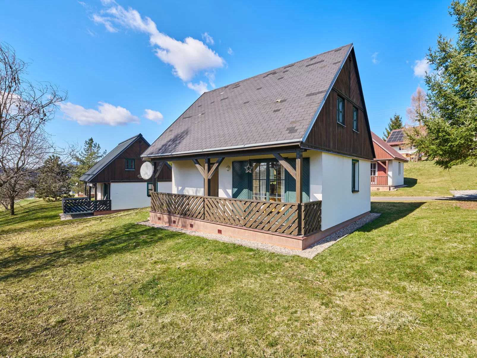 Holiday Hill 40-Buiten
