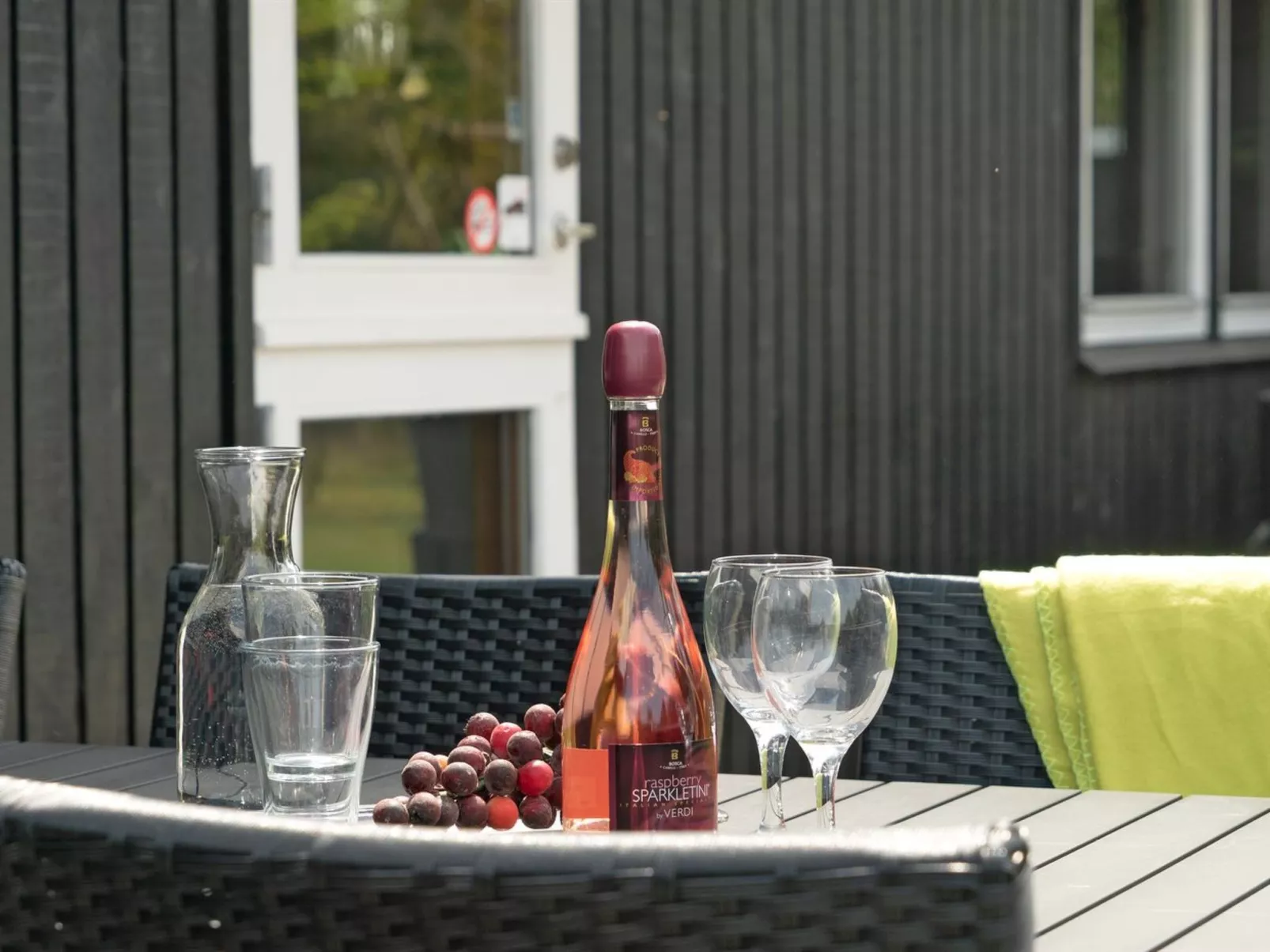 "Onni" - 2.3km from the sea-Buiten