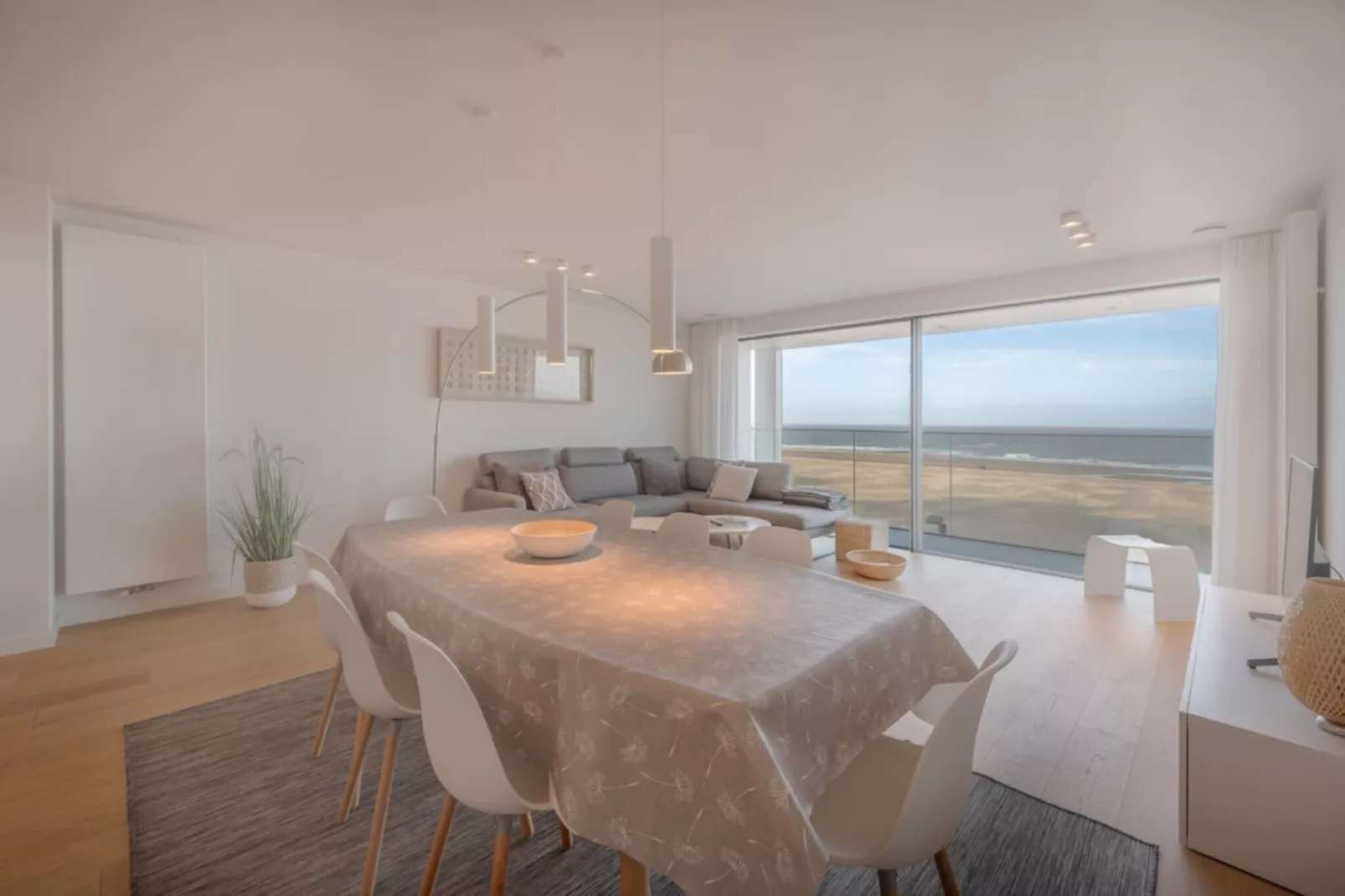 Residentie Louise I-3C-Eetkamer