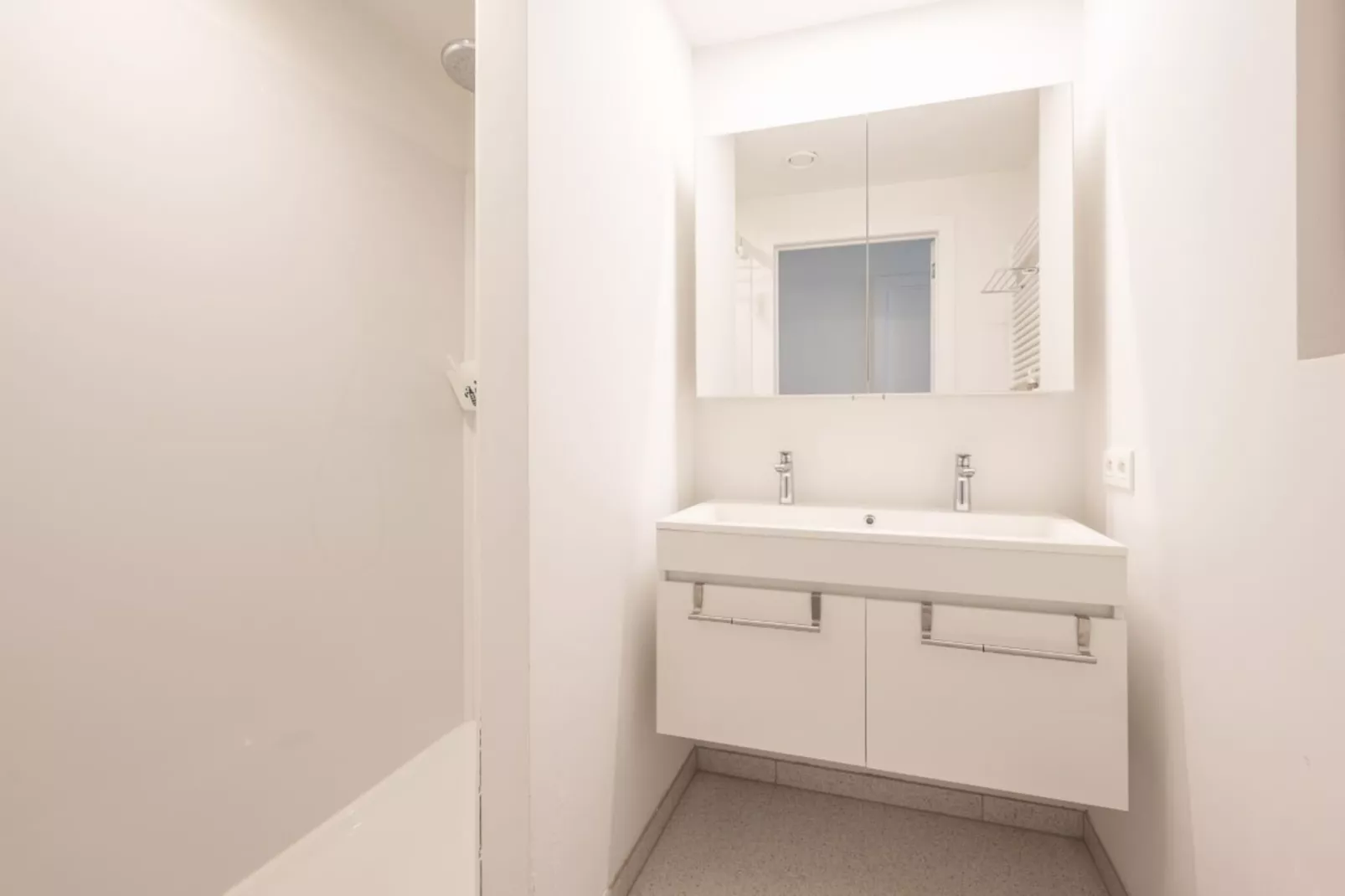Residentie Louise I-3C-Badkamer