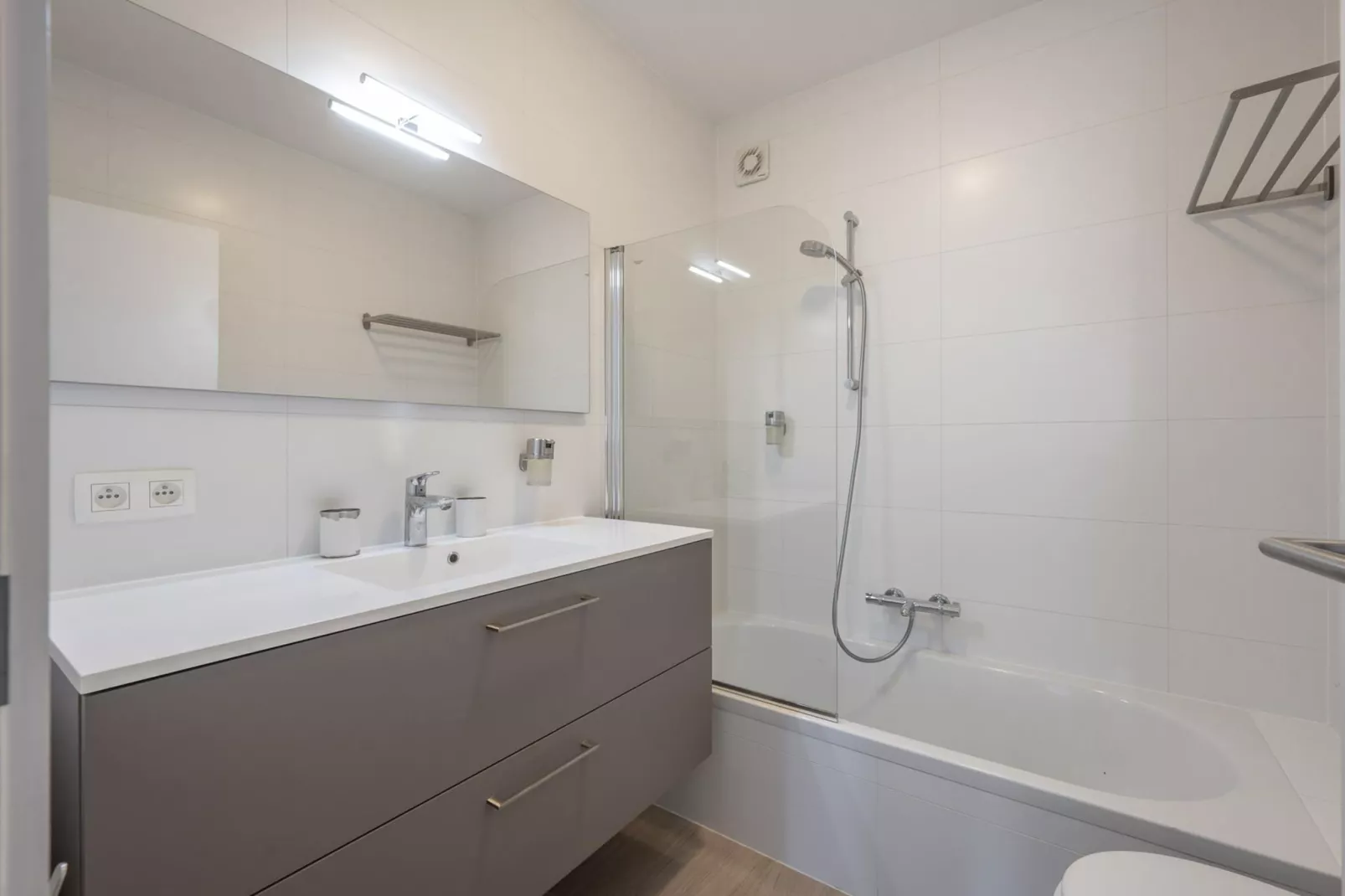 Residentie Gruuthof-41-Badkamer