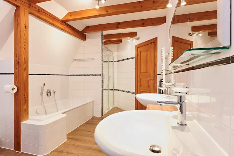 Haus Monika 200 qm / 7-8 Personen-Badkamer
