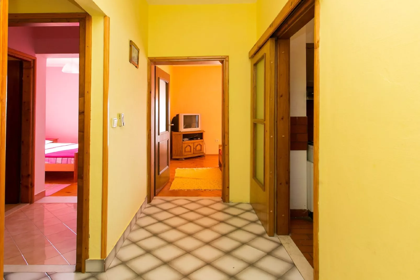 Apartments Neve - Two-Bedroom Apartment with Balcony and Sea View-Binnen