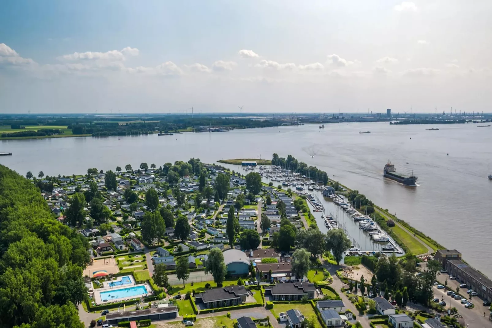 Resort De Biesbosch 7-Parkfaciliteiten
