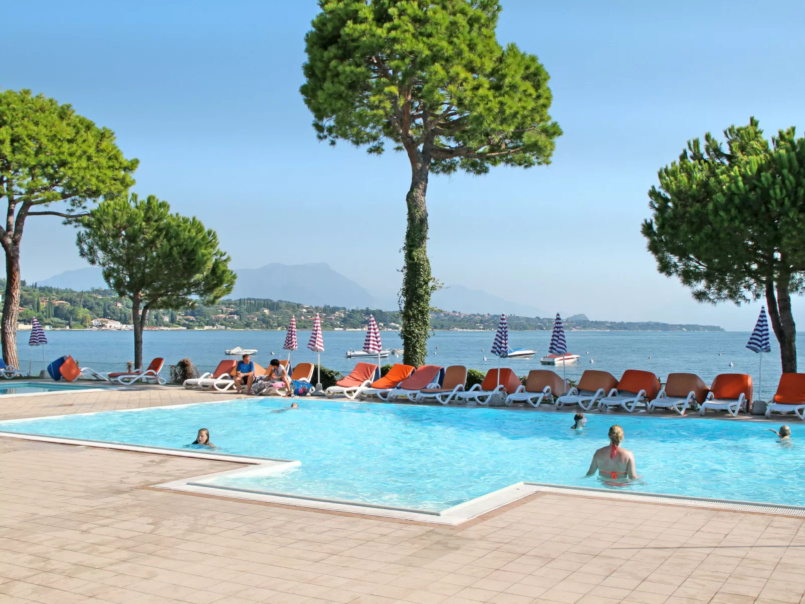 Front Lake Resort Le Corti del Lago-Buiten