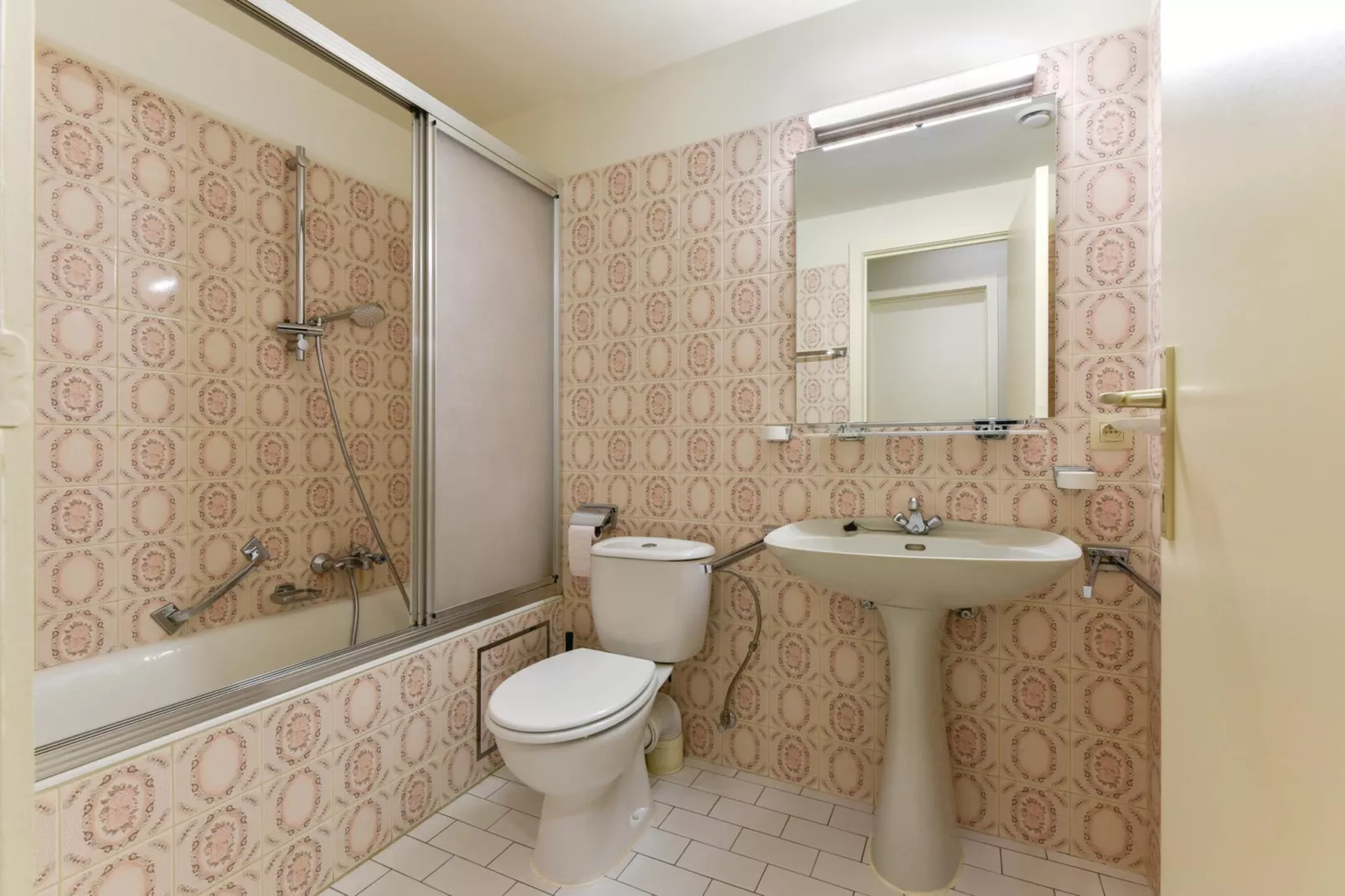 Residence REJANE-63-Badkamer