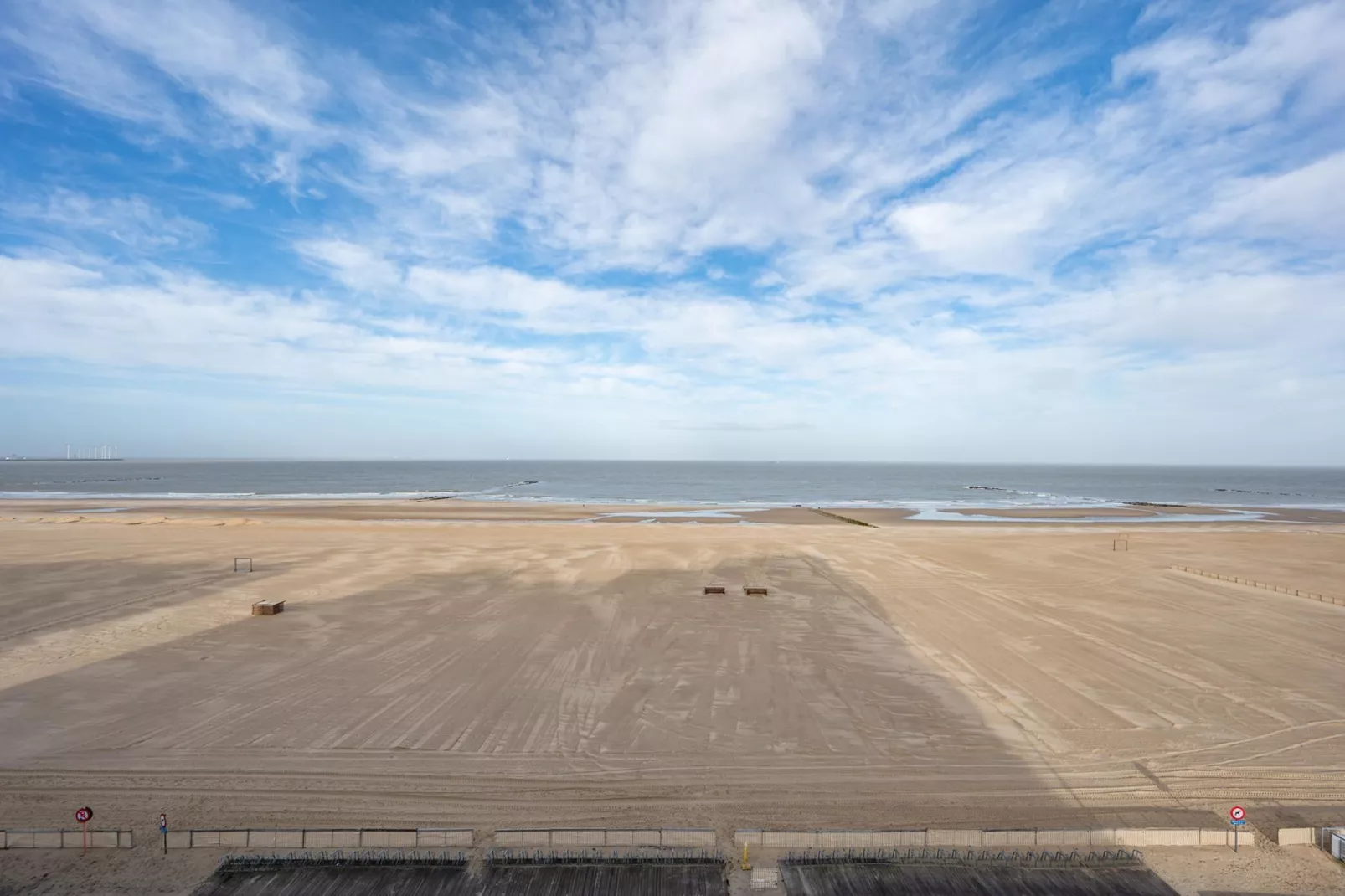 Residence Louise-I6B-Uitzicht zomer