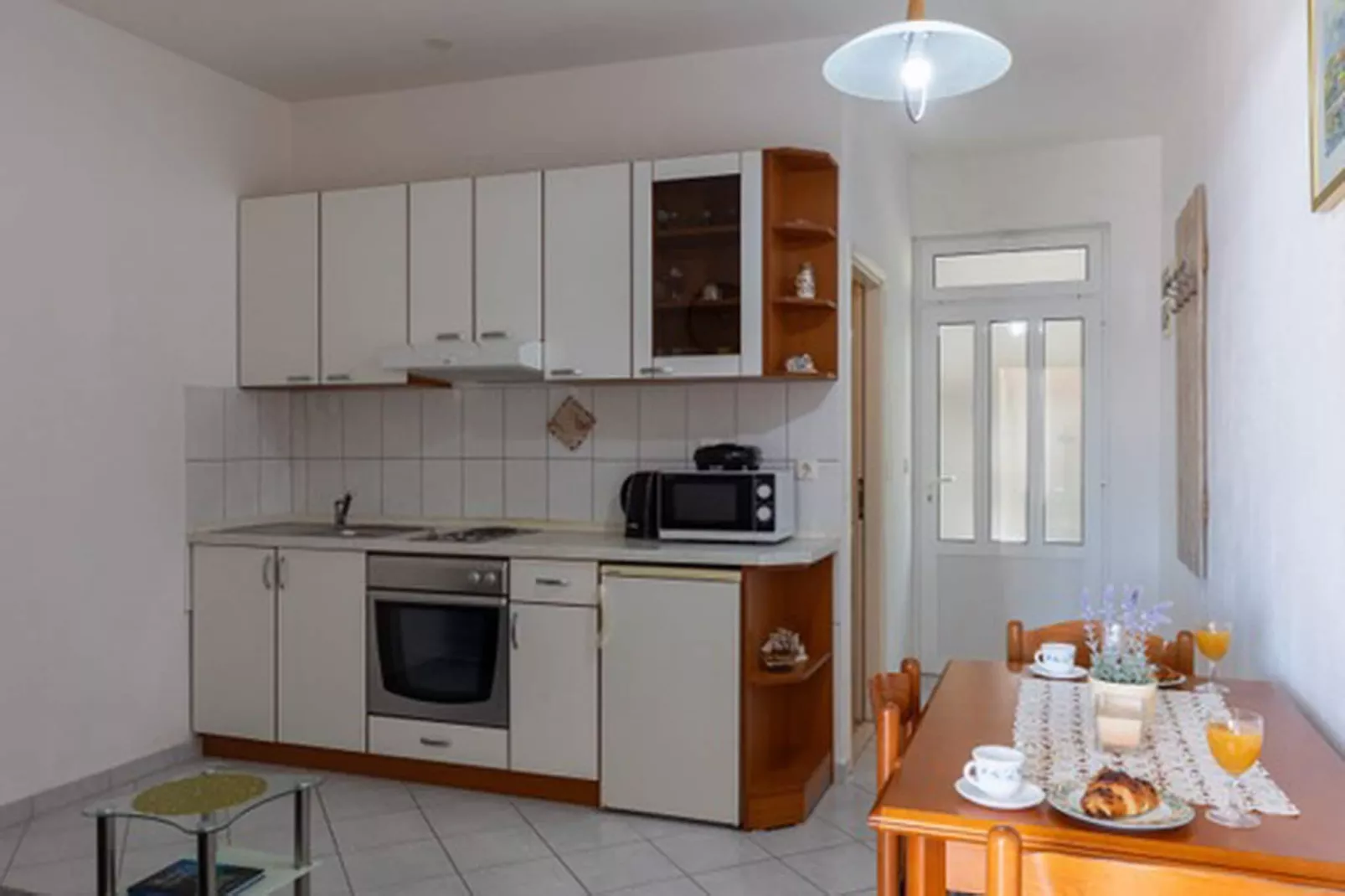 House Rašica - One Bedroom Apartment with Terrace and Sea view (2)-Keuken