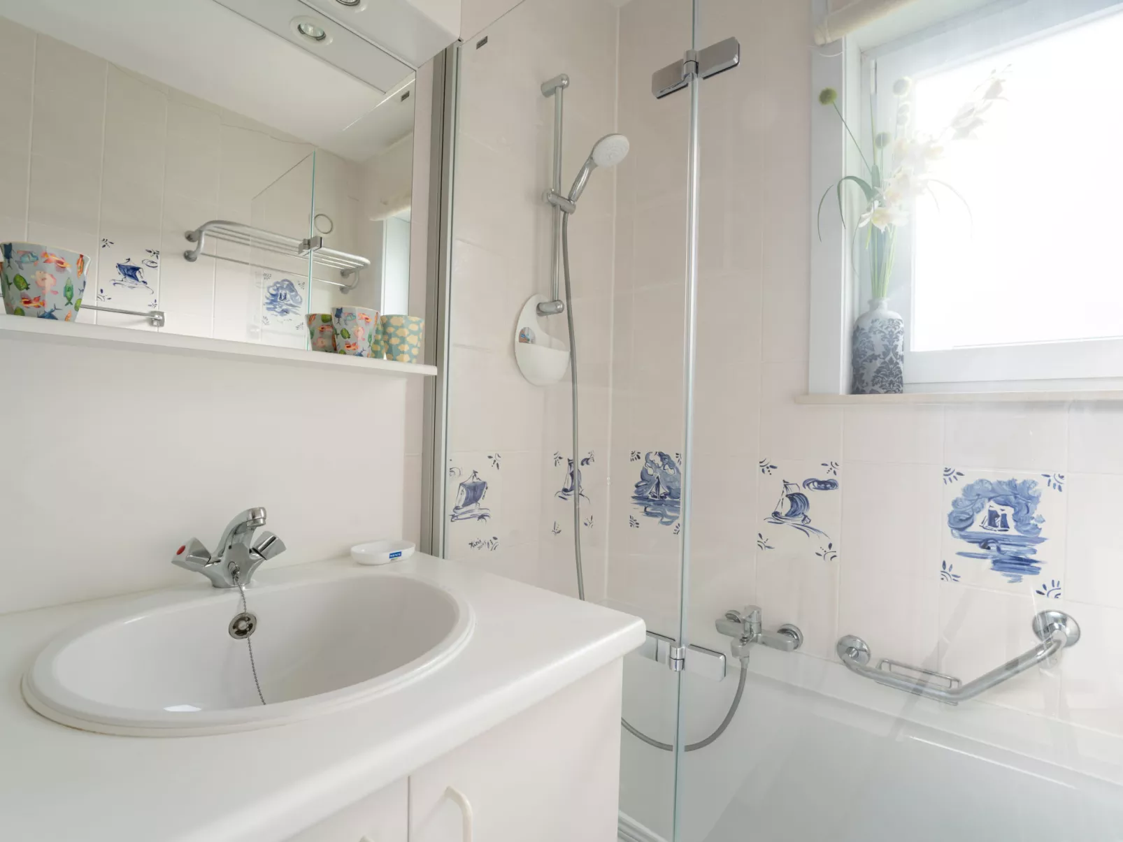 Appartment with beach cabine and parking-Binnen
