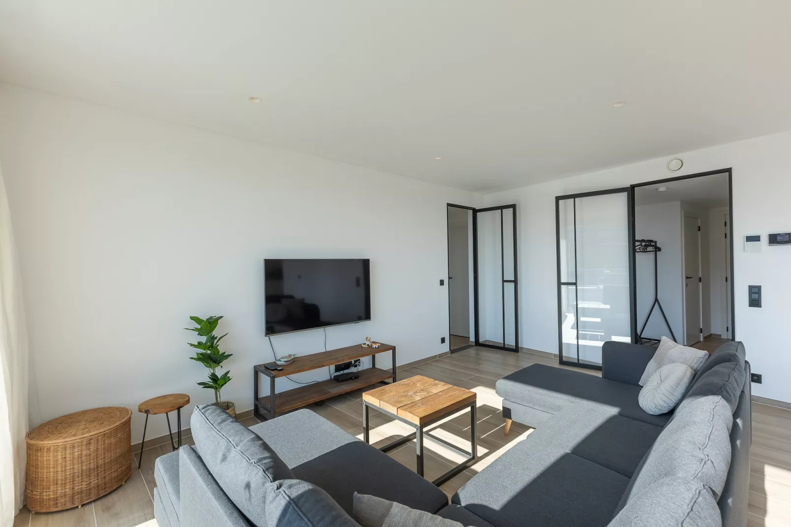 Green Lane The Sun  0401-Woonkamer