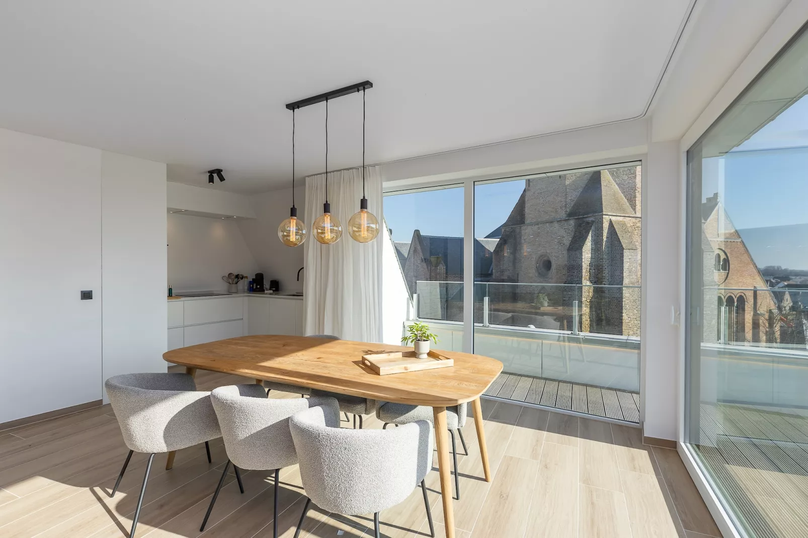 Green Lane The Sun  0401-Eetkamer