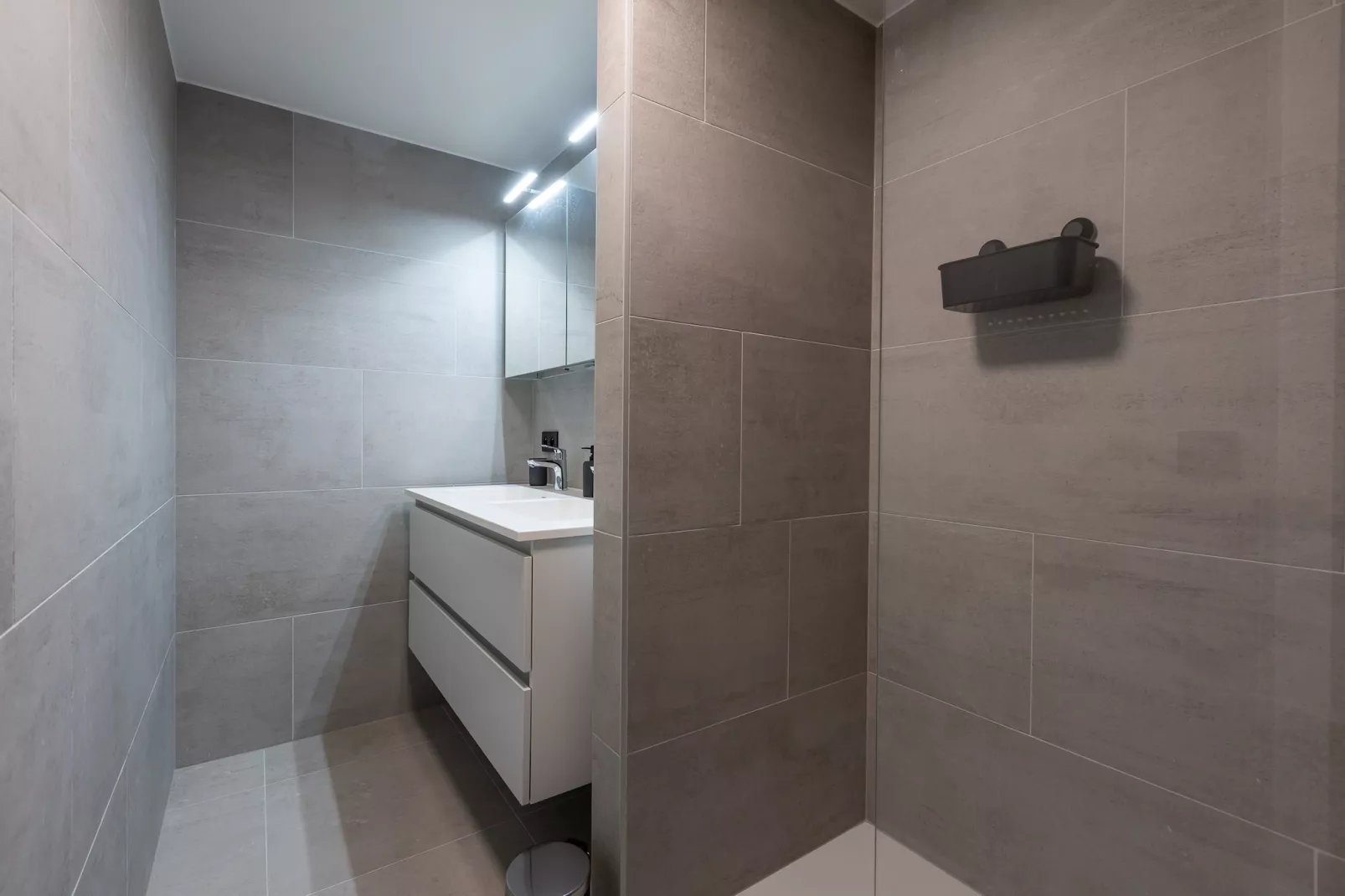 Green Lane The Sun  0401-Badkamer