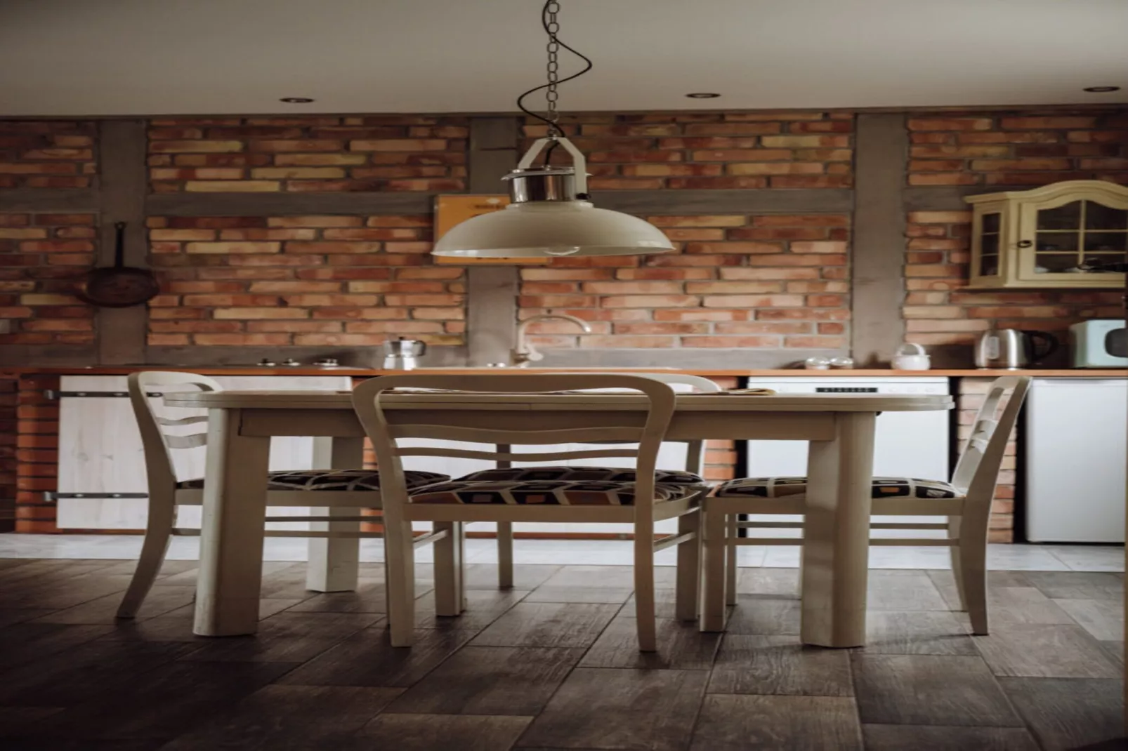Apartament Żółty Gronowo-Eetkamer