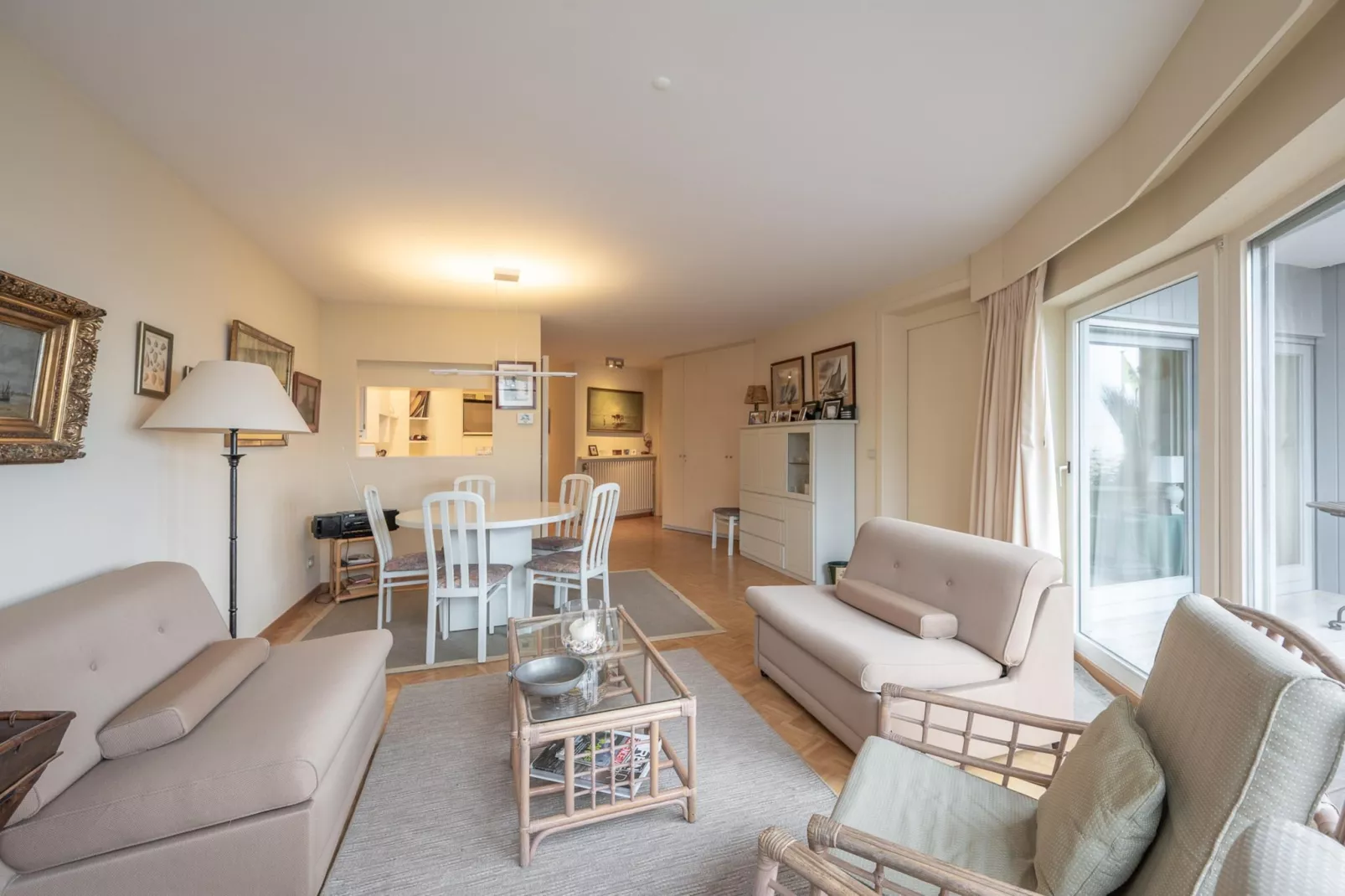 Residence Long Beach-13-Woonkamer