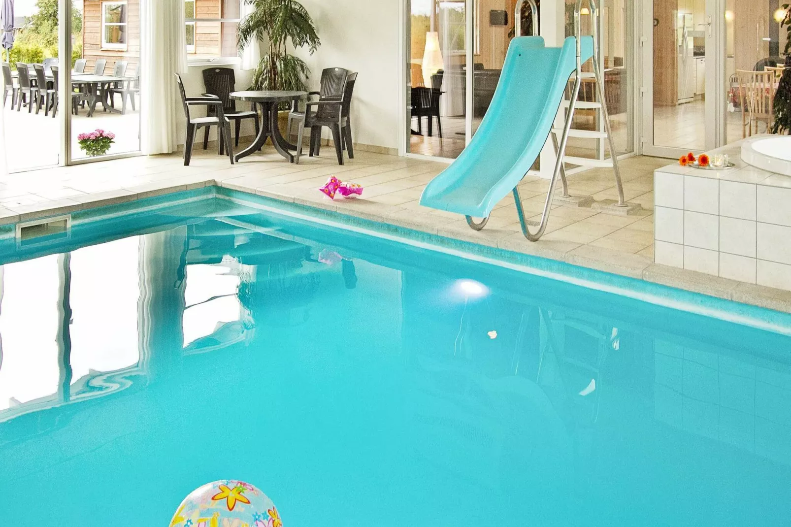 Rustgevend vakantiehuis in Idestrup met een sauna