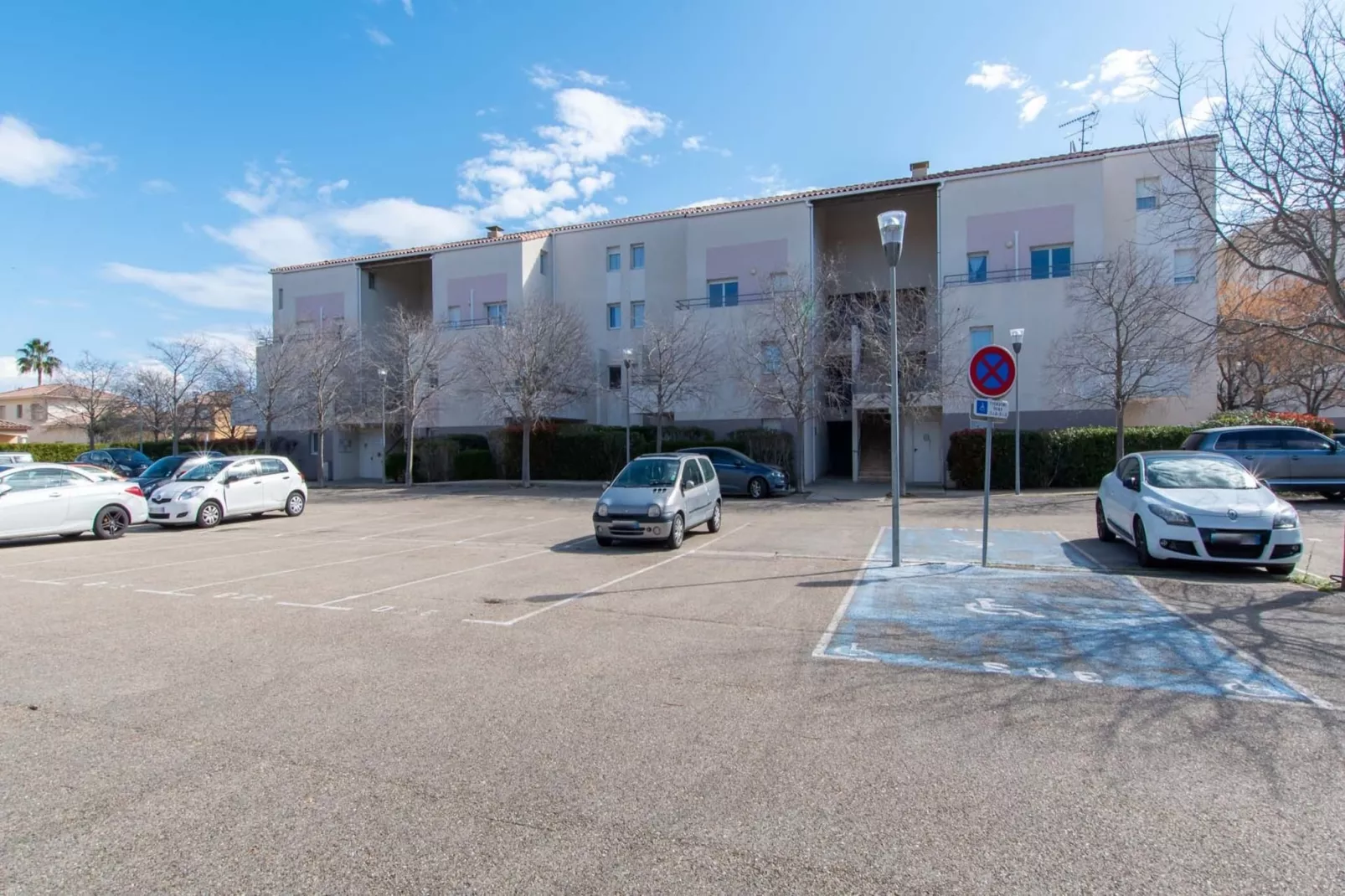 CAP CAMARGUE F N°123 - 3P7