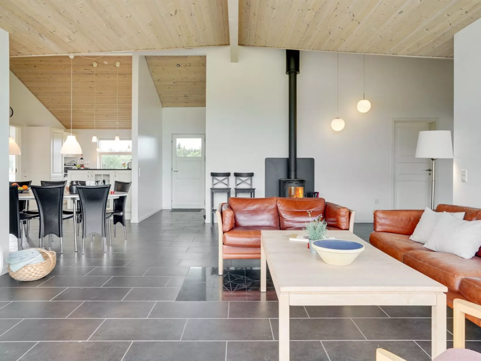 "Sulki" - 3.5km from the sea-Binnen