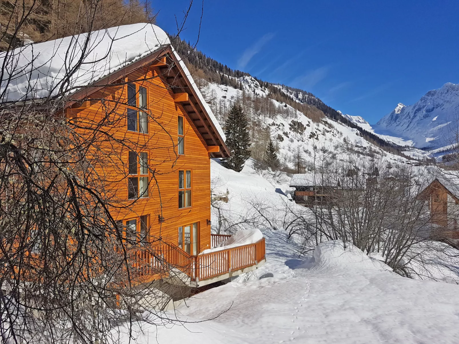 Chalet Eden-Buiten