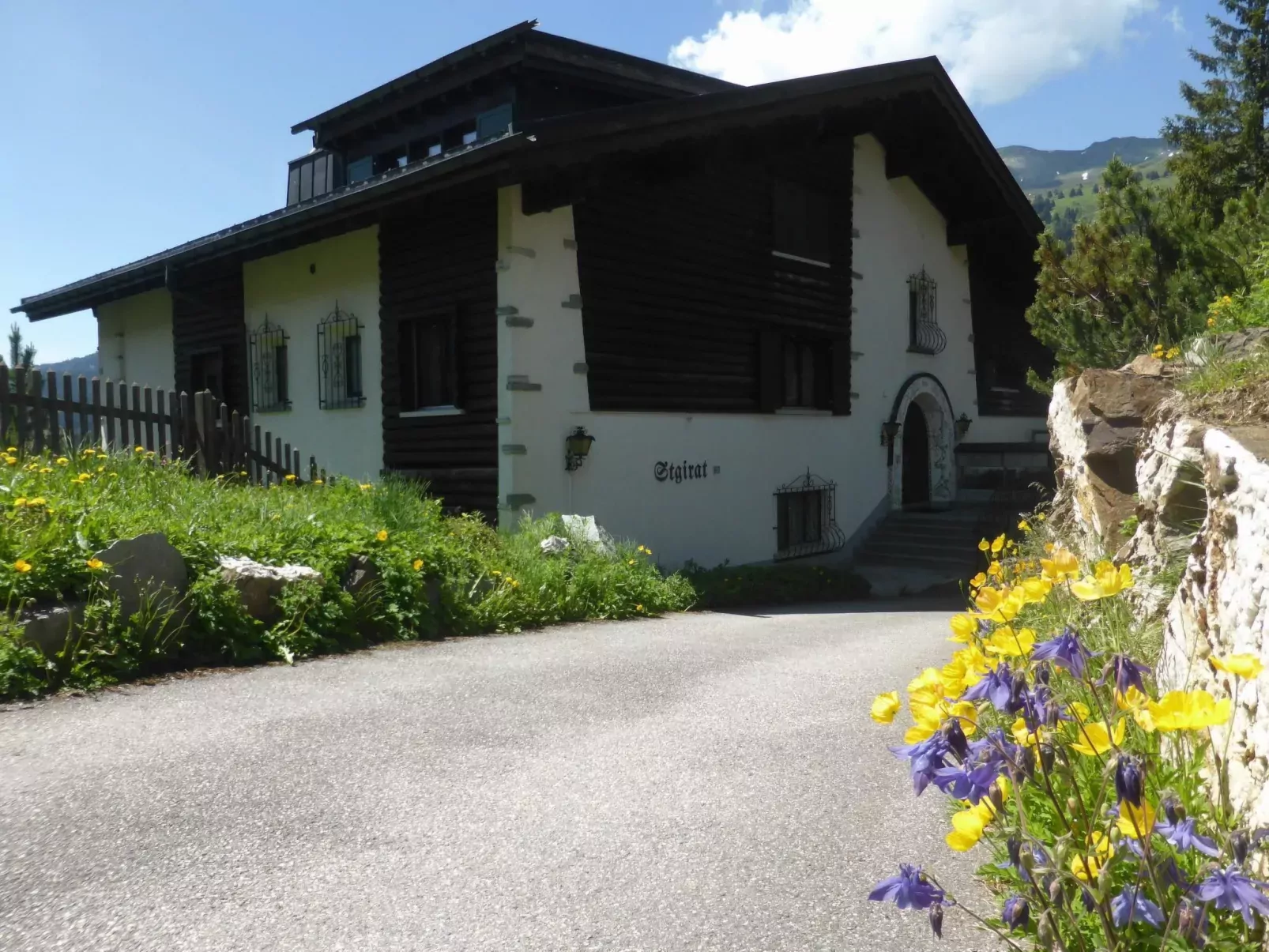 Stgirat Bellaval-Buiten