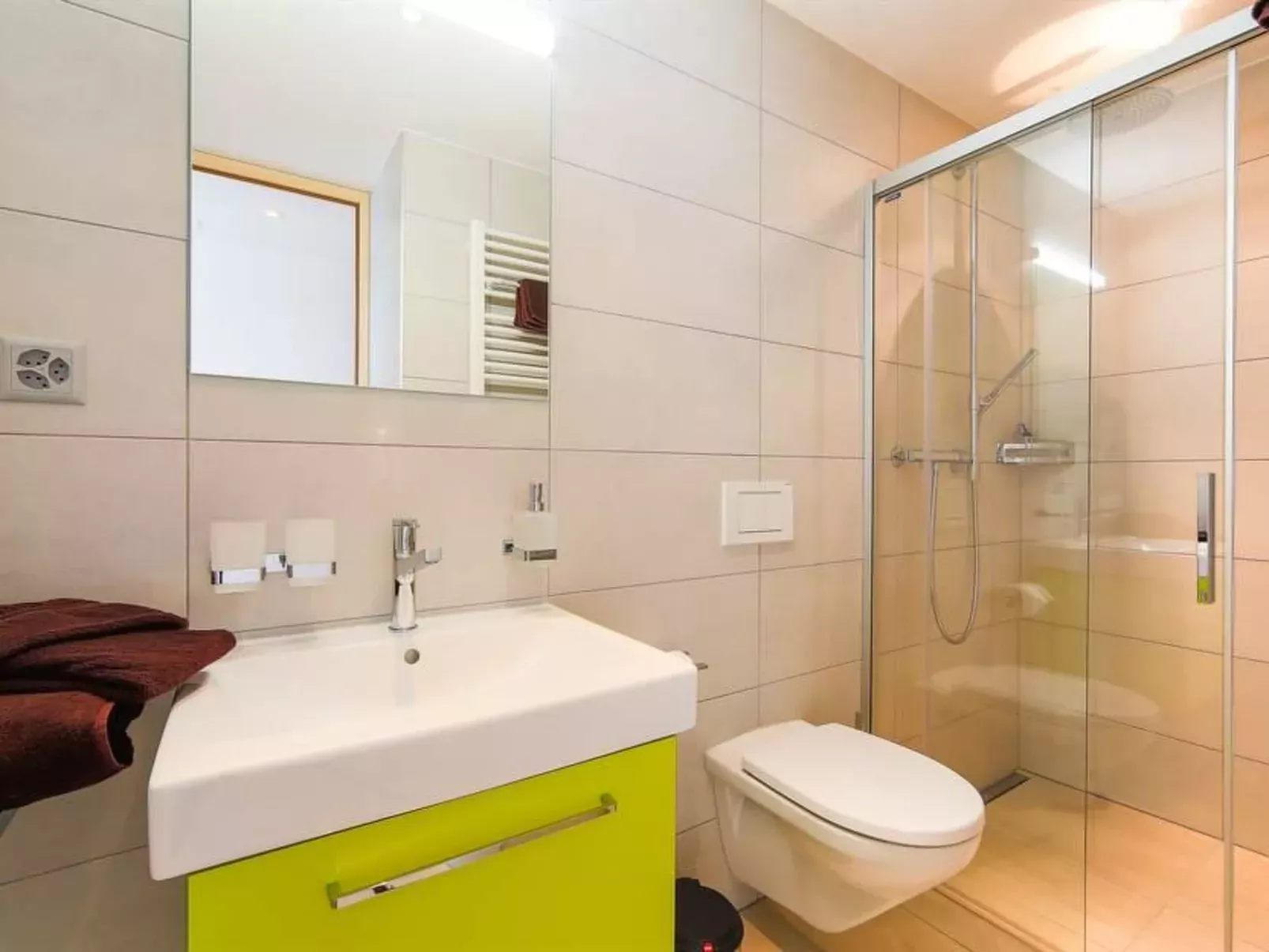 Apartmenthaus Riederhoru A EG-Binnen