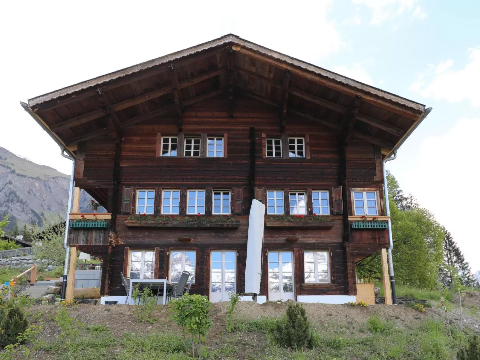 Untere Bühlstrasse 10 - EG - Buiten