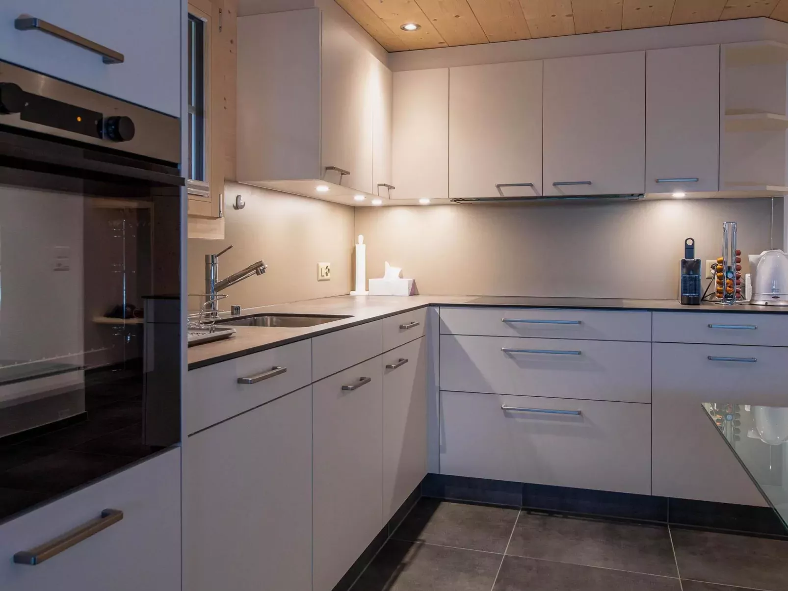 Untere Bühlstrasse 10 - EG - Binnen